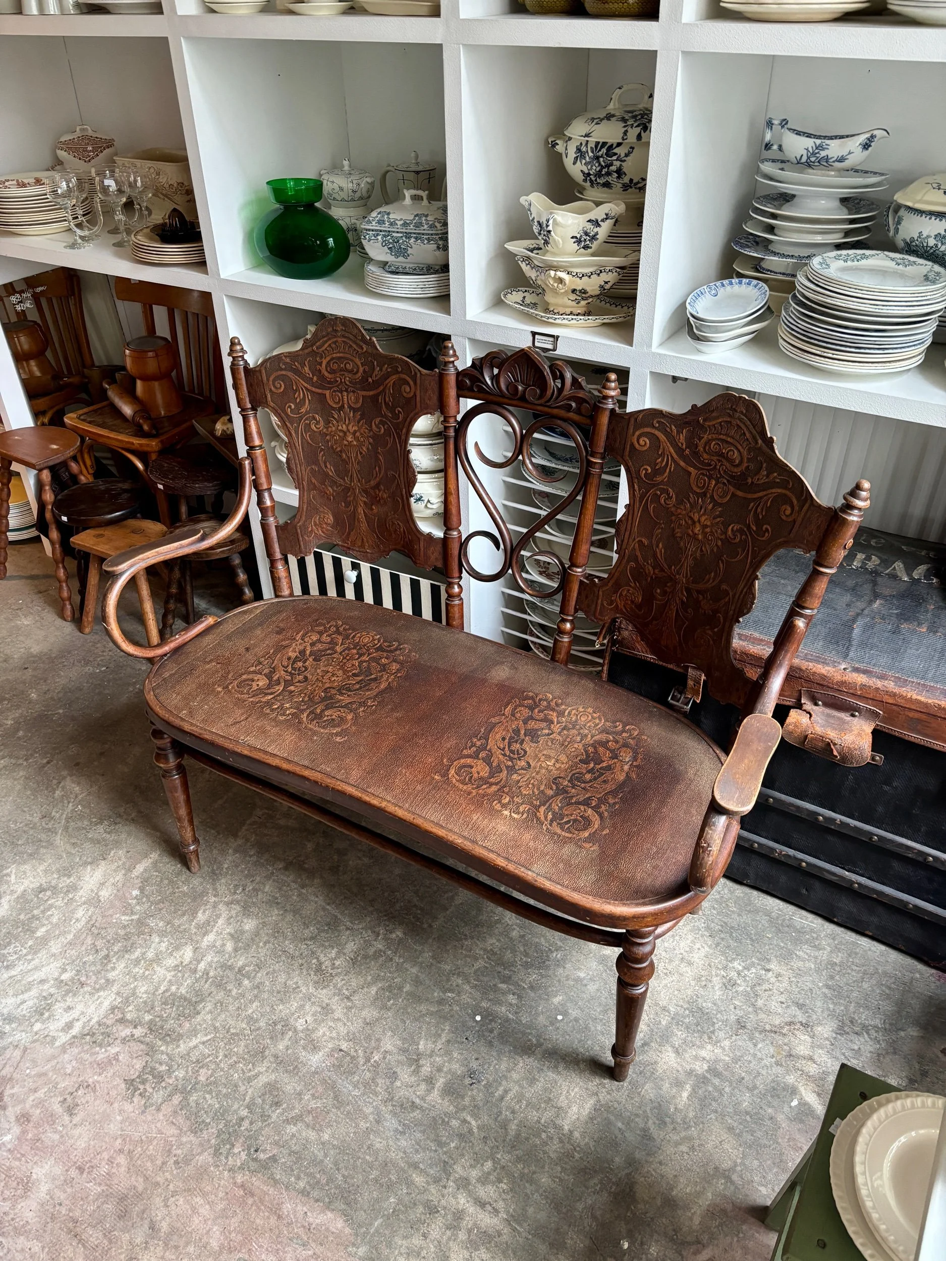 banc-banquette-hetre-cintre-assise-vintage-axs-design-paris-france