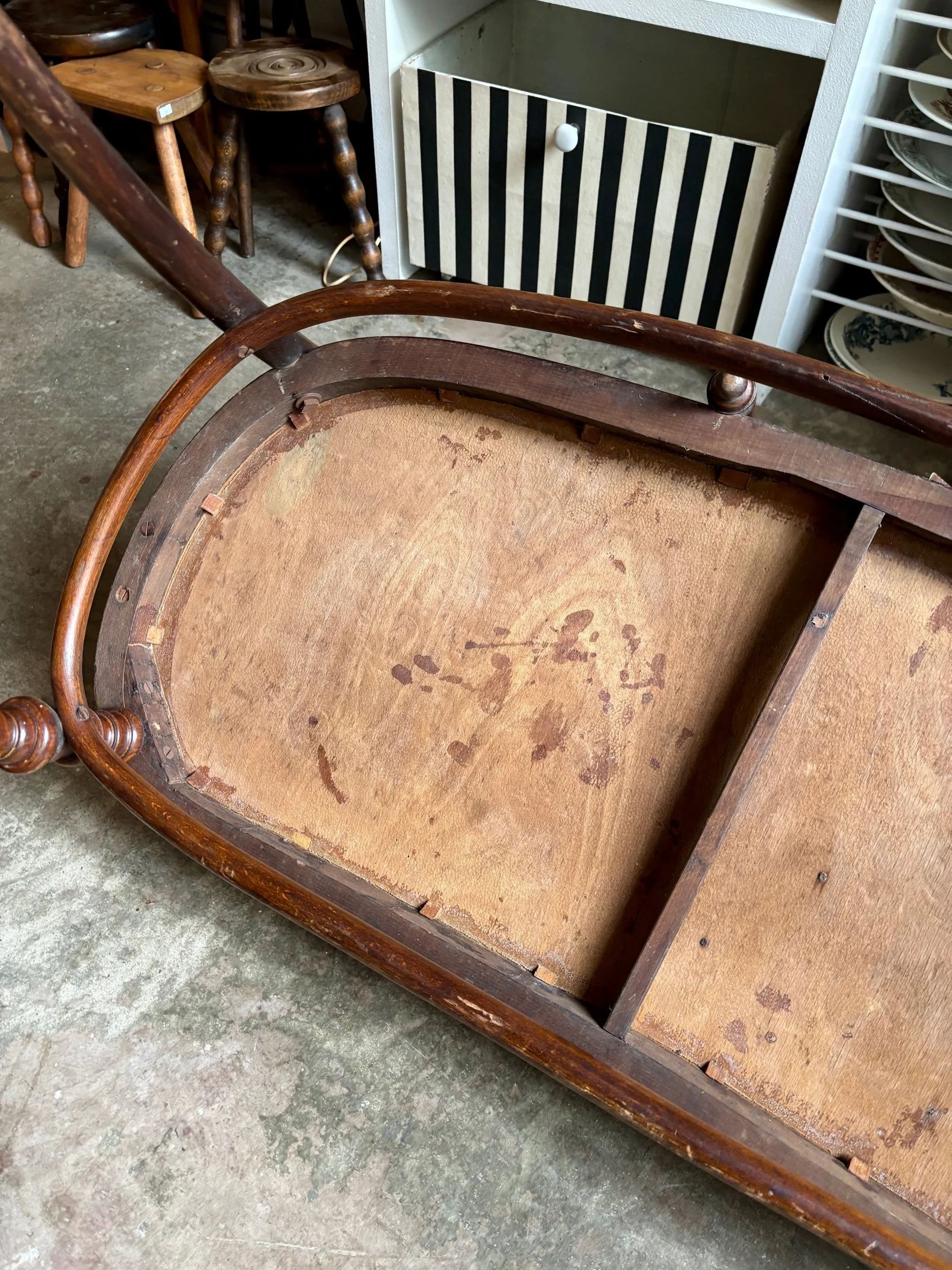 banc-banquette-hetre-cintre-assise-vintage-axs-design-paris-france