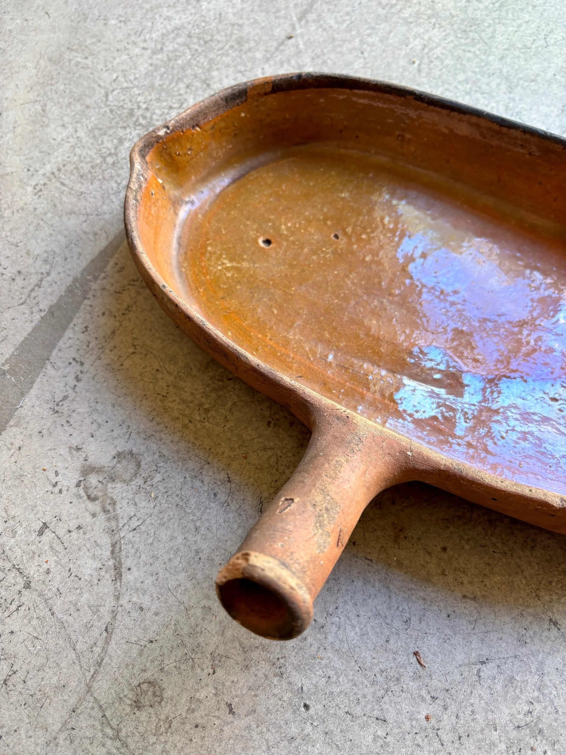 leche-frite-plat-terre-cuite-ceramique-vintage-axs-design-paris-france-1