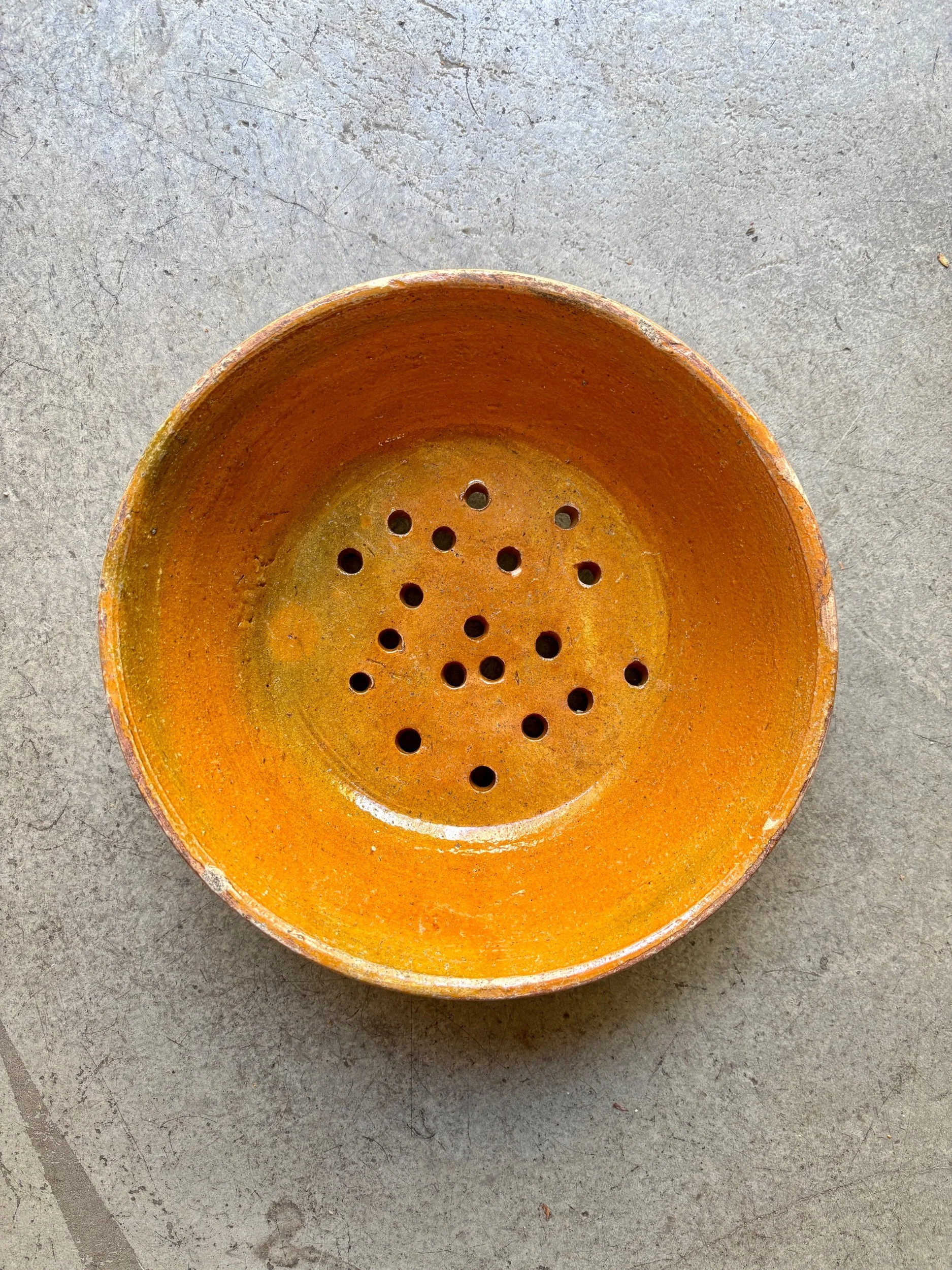 Passoire en terre cuite n°5