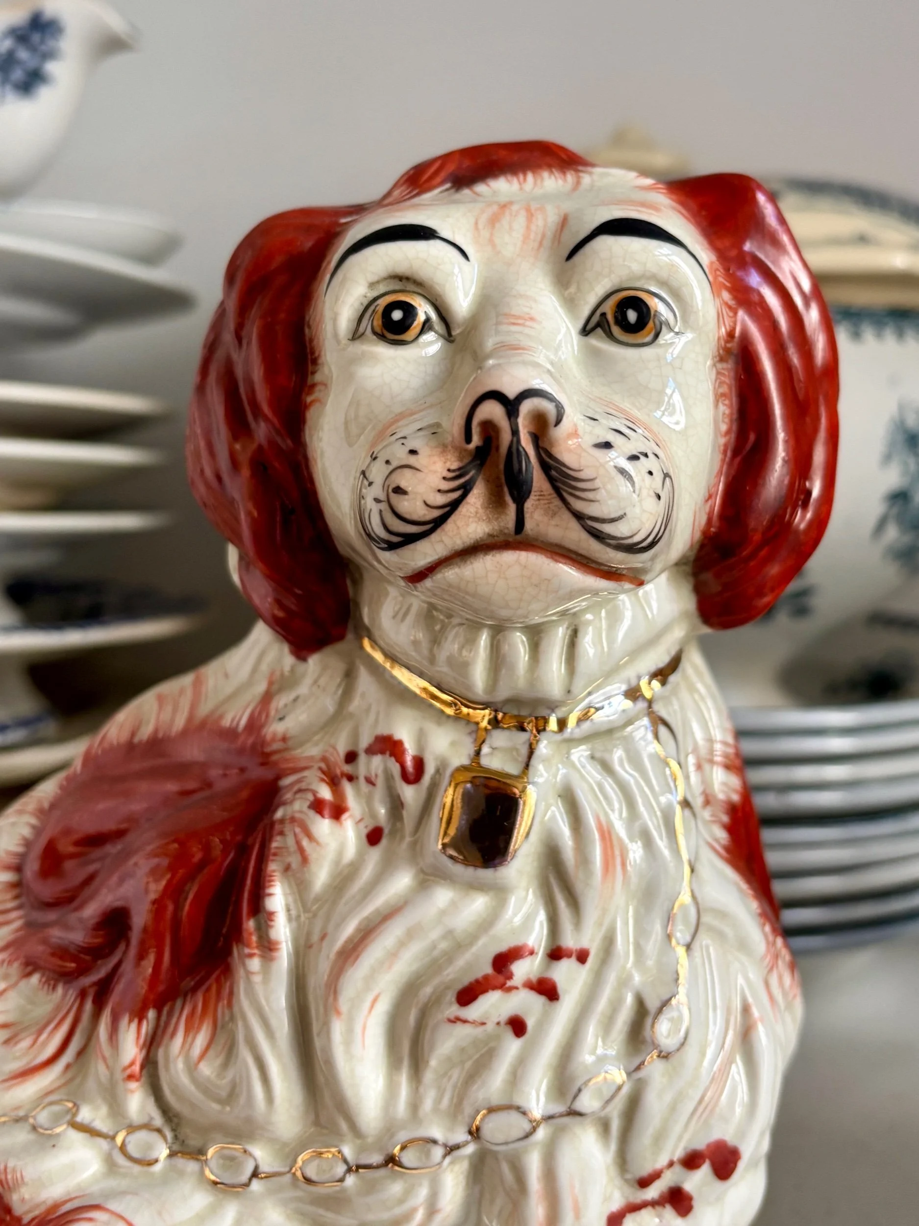 paire-chiens-faience-staffordshire-roux-decoration-vintage-axs-design-paris-france