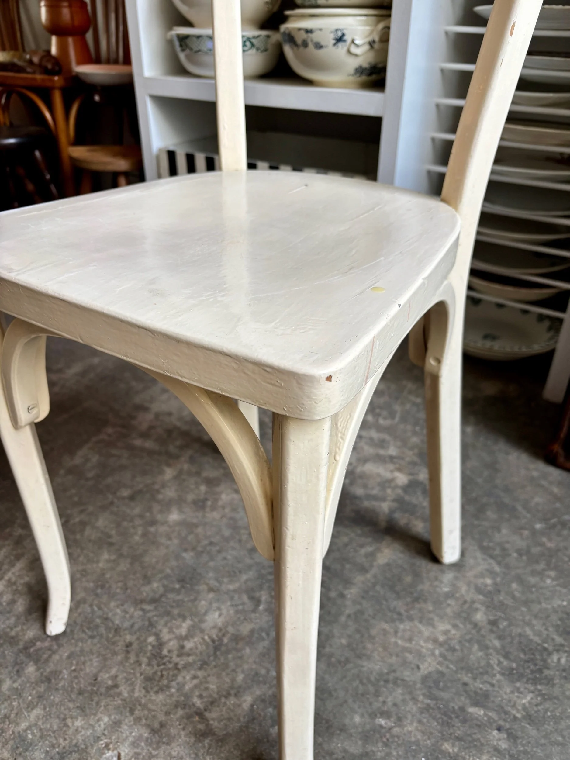 chaise-bistrot-bois-beige-assise-vintage-axs-design-paris-france-1