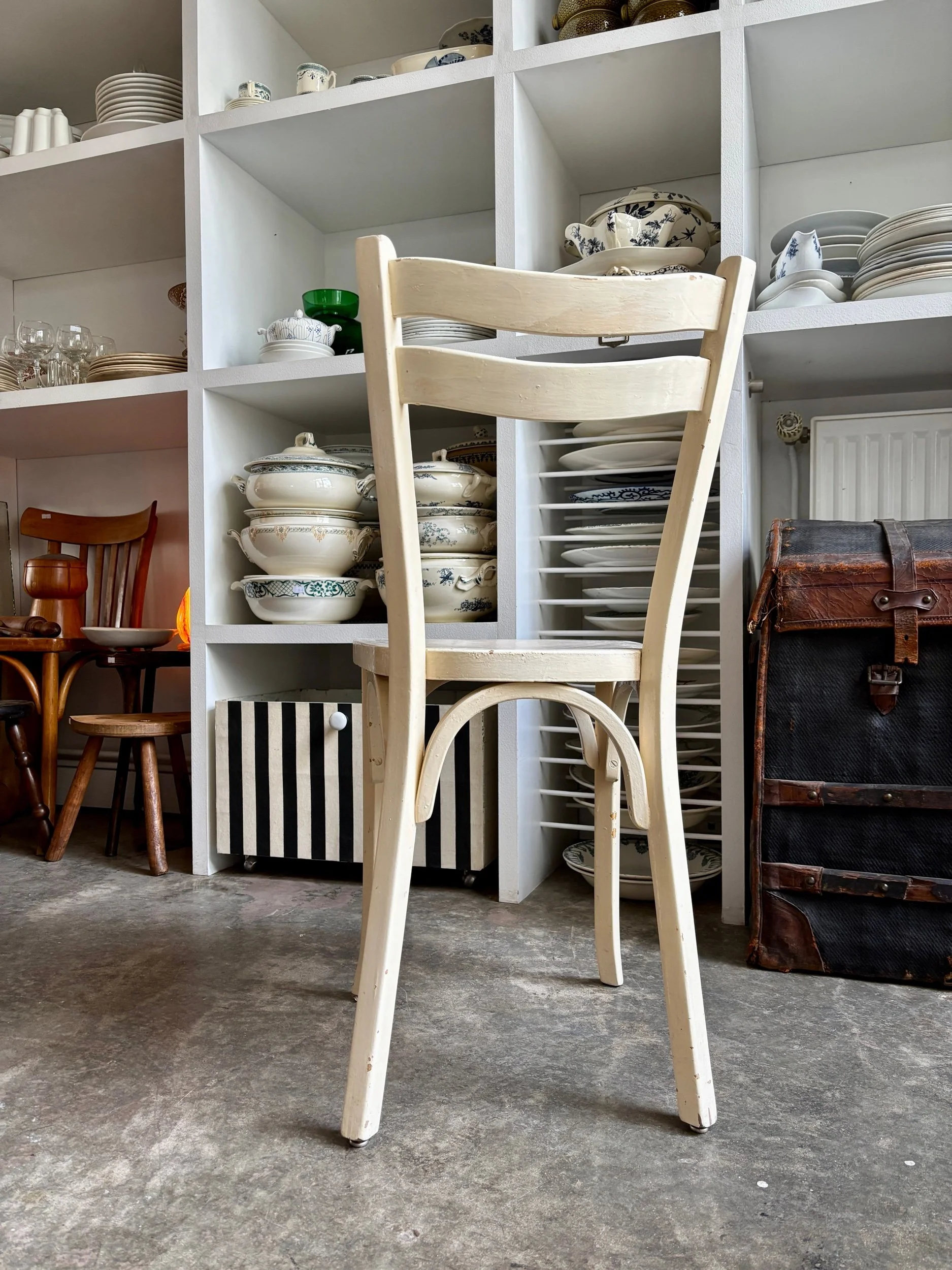 chaise-bistrot-bois-beige-assise-vintage-axs-design-paris-france-1