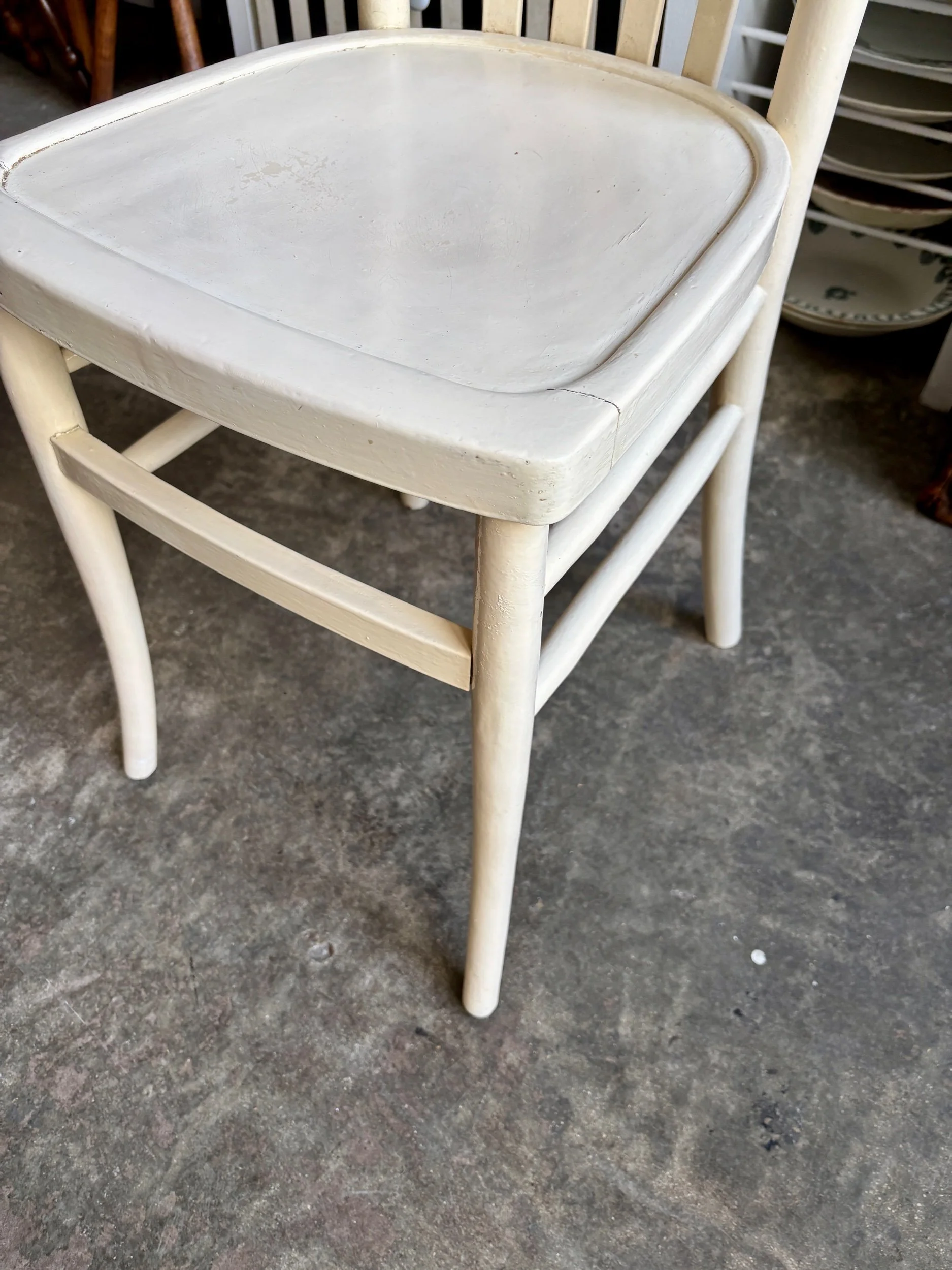 chaise-bistrot-bois-beige-assise-vintage-axs-design-paris-france-2