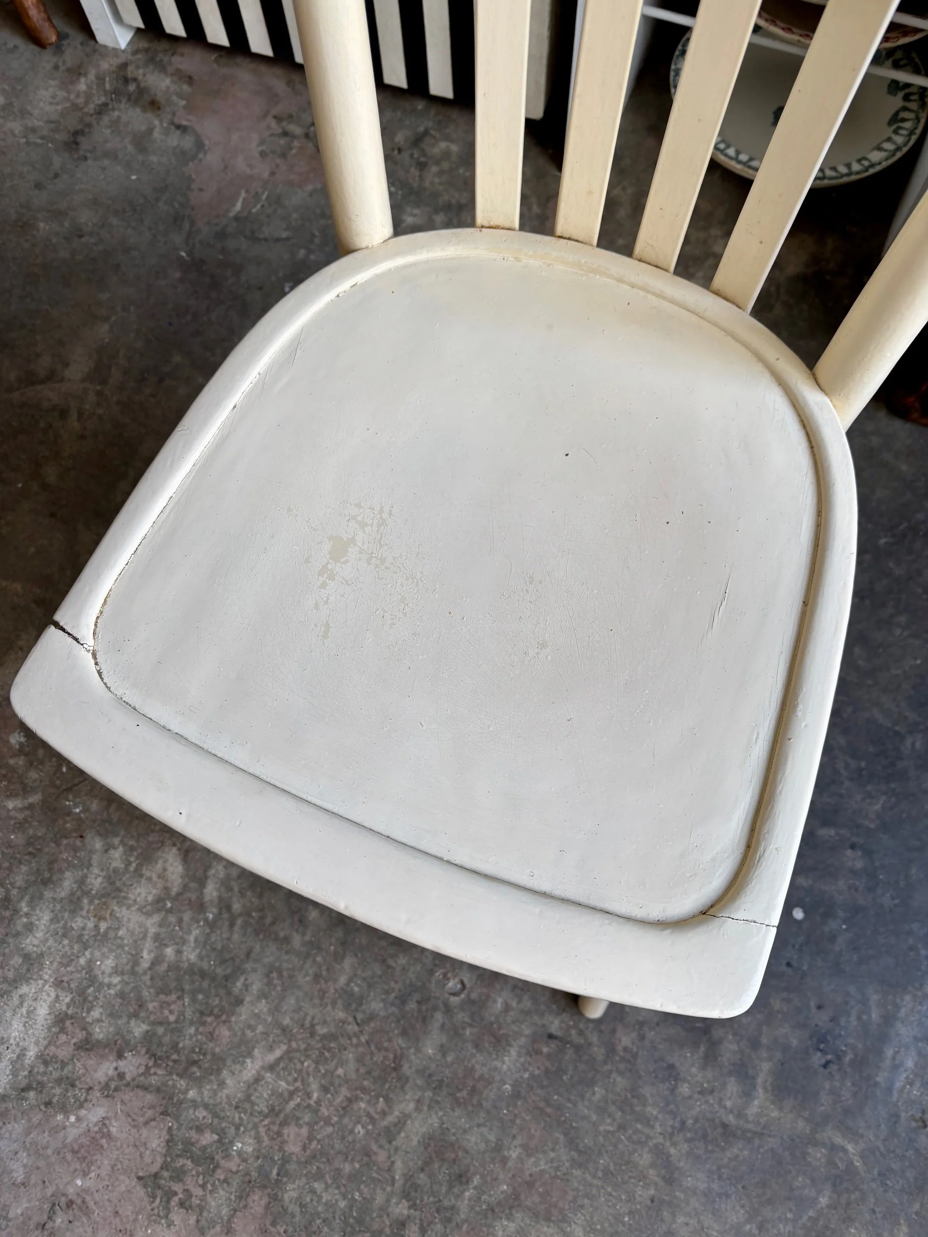 chaise-bistrot-bois-beige-assise-vintage-axs-design-paris-france-2