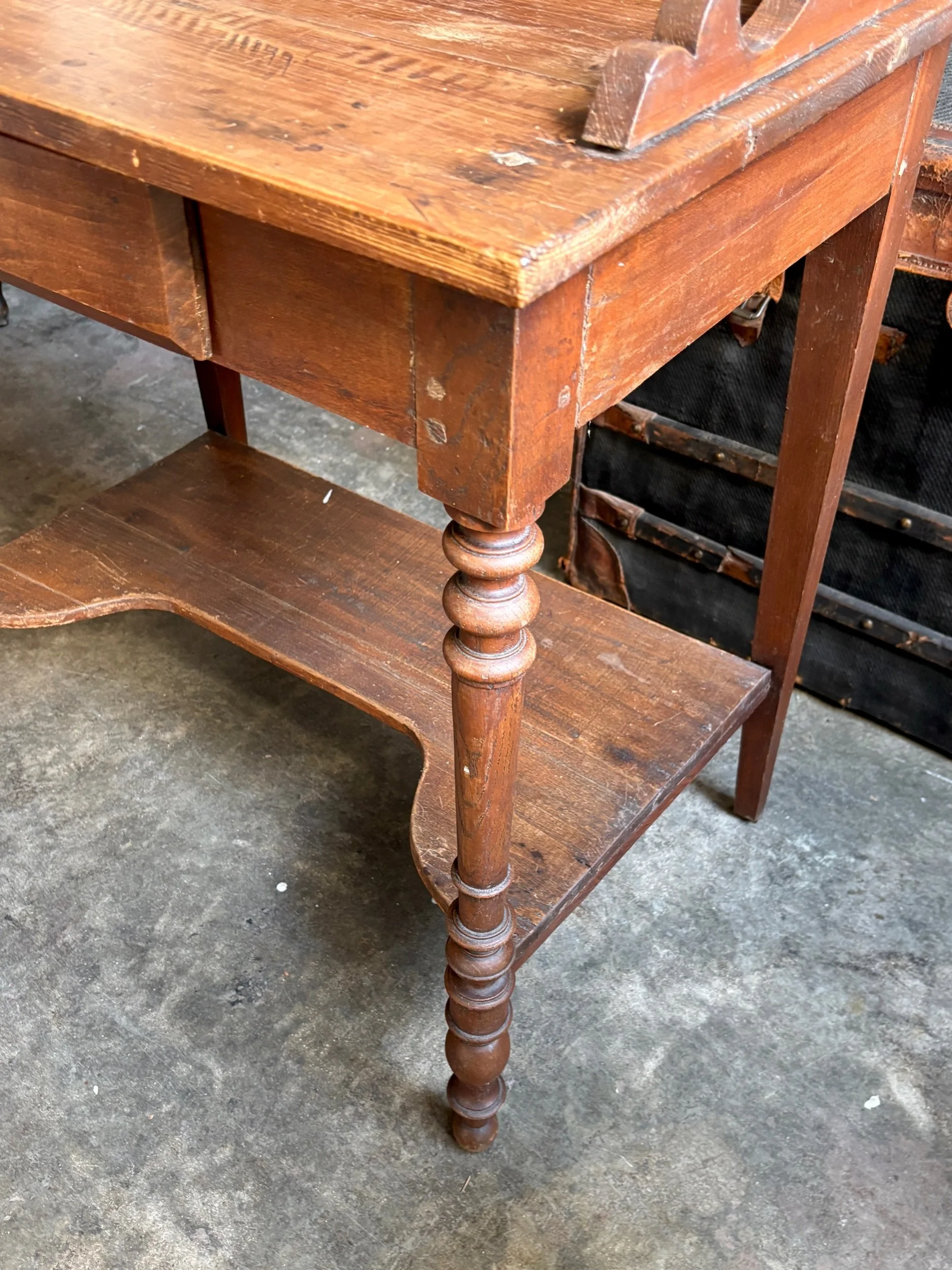 coiffeuse-meuble-toilette-bois-fonce-table-appoint-vintage-axs-design-paris-france