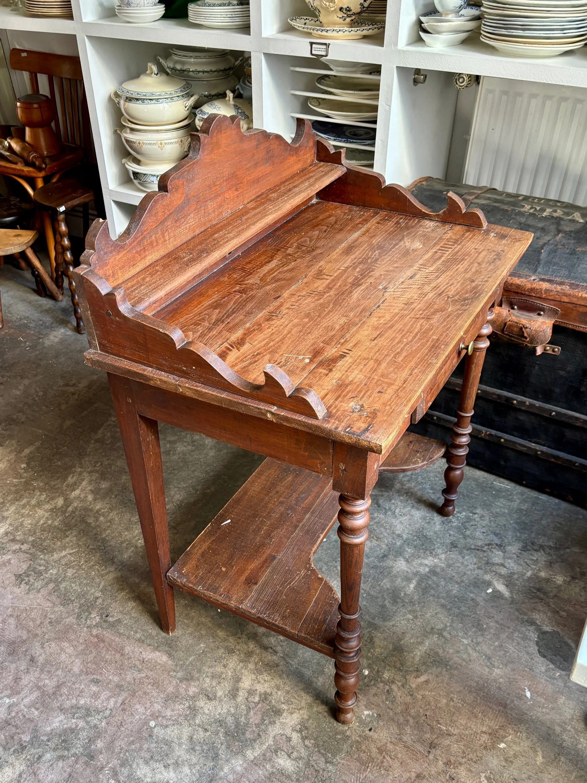 coiffeuse-meuble-toilette-bois-fonce-table-appoint-vintage-axs-design-paris-france