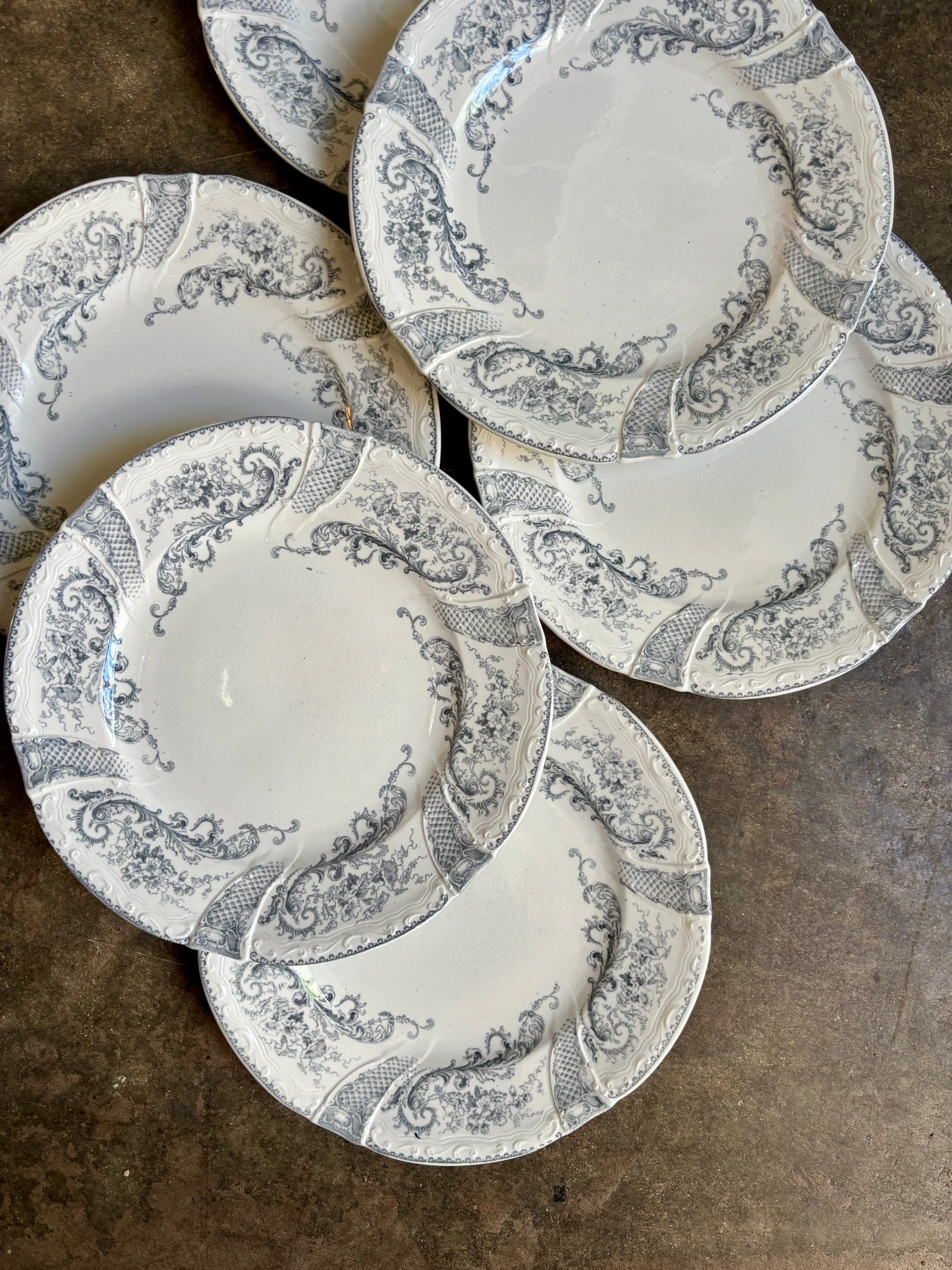 assiettes-dessert-longwy-saint-cloud-terre-fer-blanc-vaisselle-vintage-axs-design-paris-france