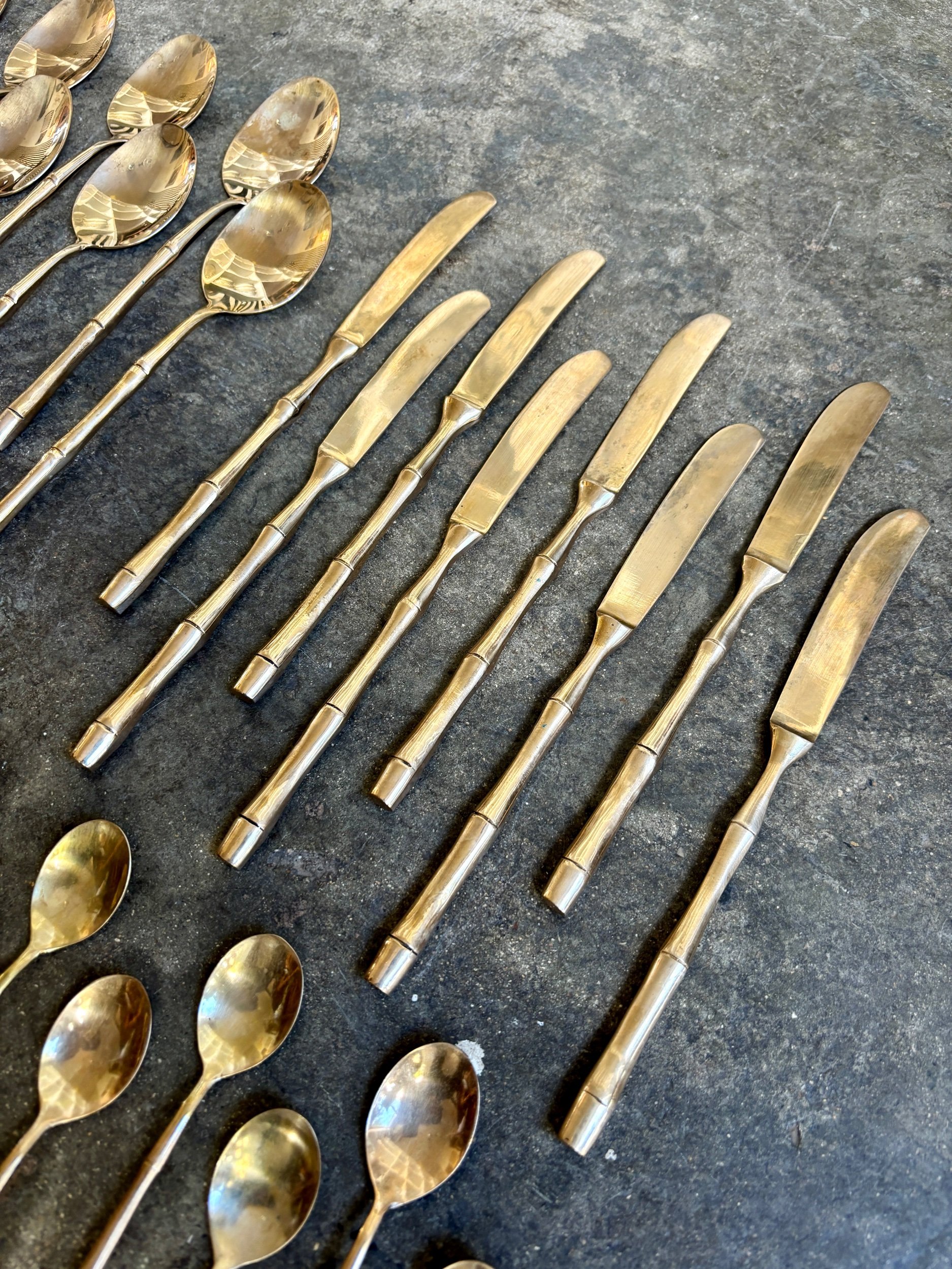 couverts-fourchette-couteau-cuillere-bambou-dore-vintage-axs-design-paris-france