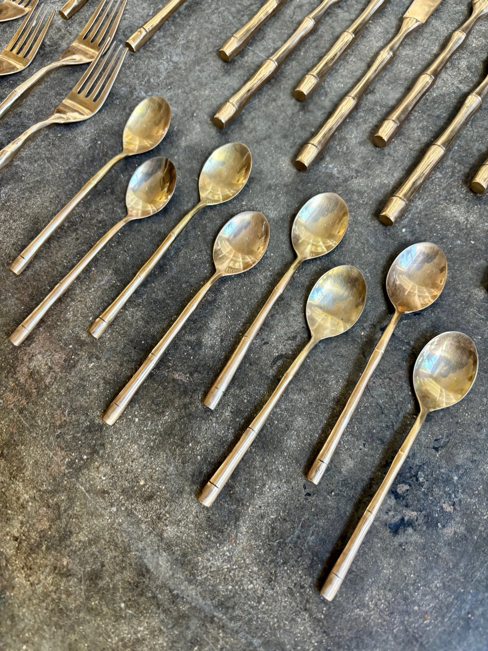 couverts-fourchette-couteau-cuillere-bambou-dore-vintage-axs-design-paris-france