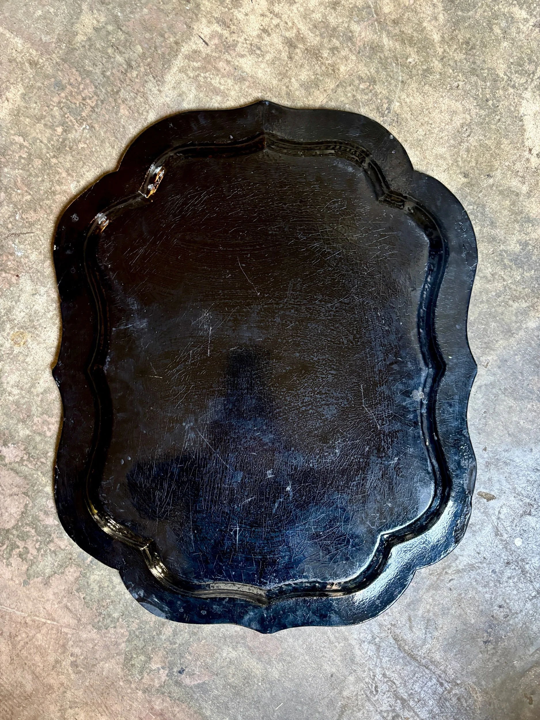 plateau-papier-mache-noir-nacre-napoleon-iii-decoration-vintage-axs-design-paris-france