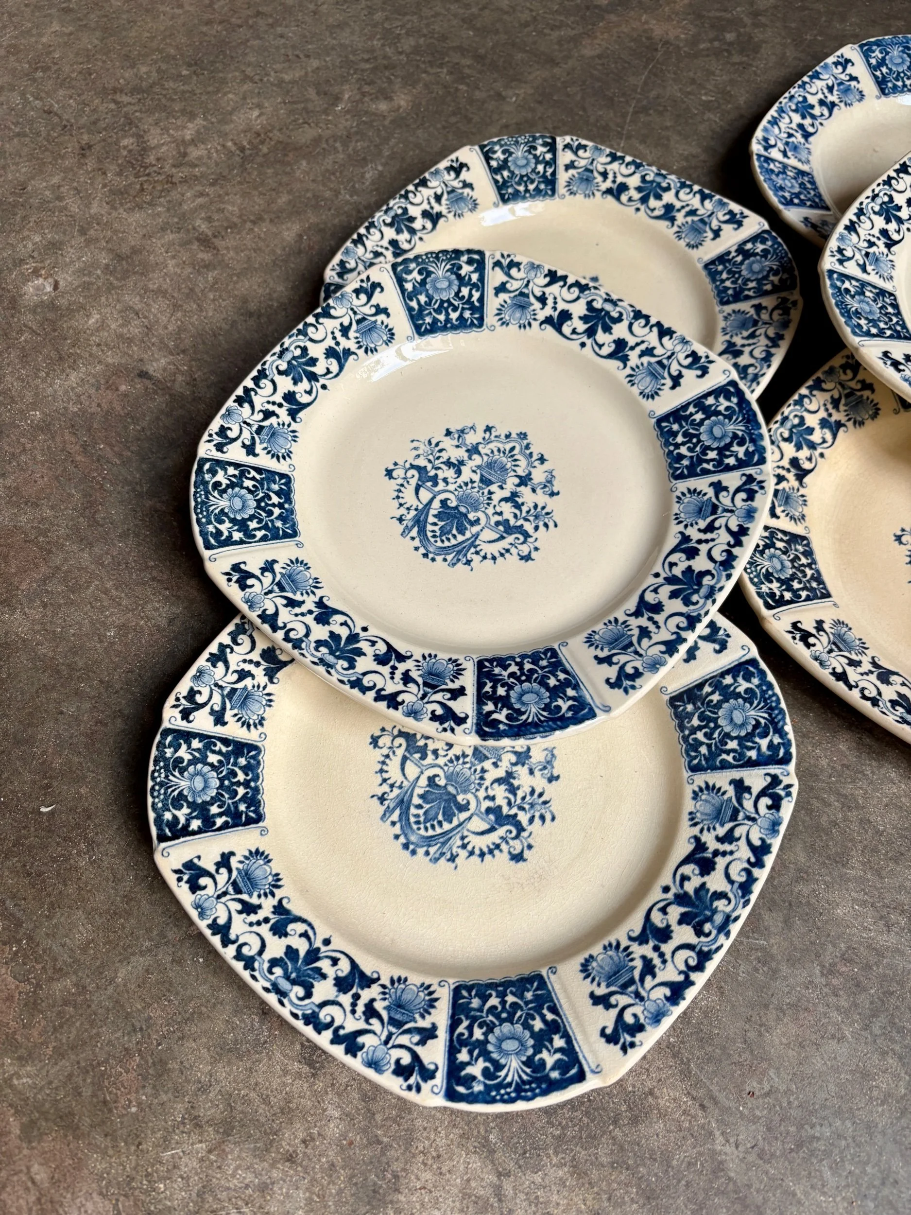 6-assiettes-dessert-gien-terre-de-fer-bleu-vaisselle-vintage-axs-design-paris-france