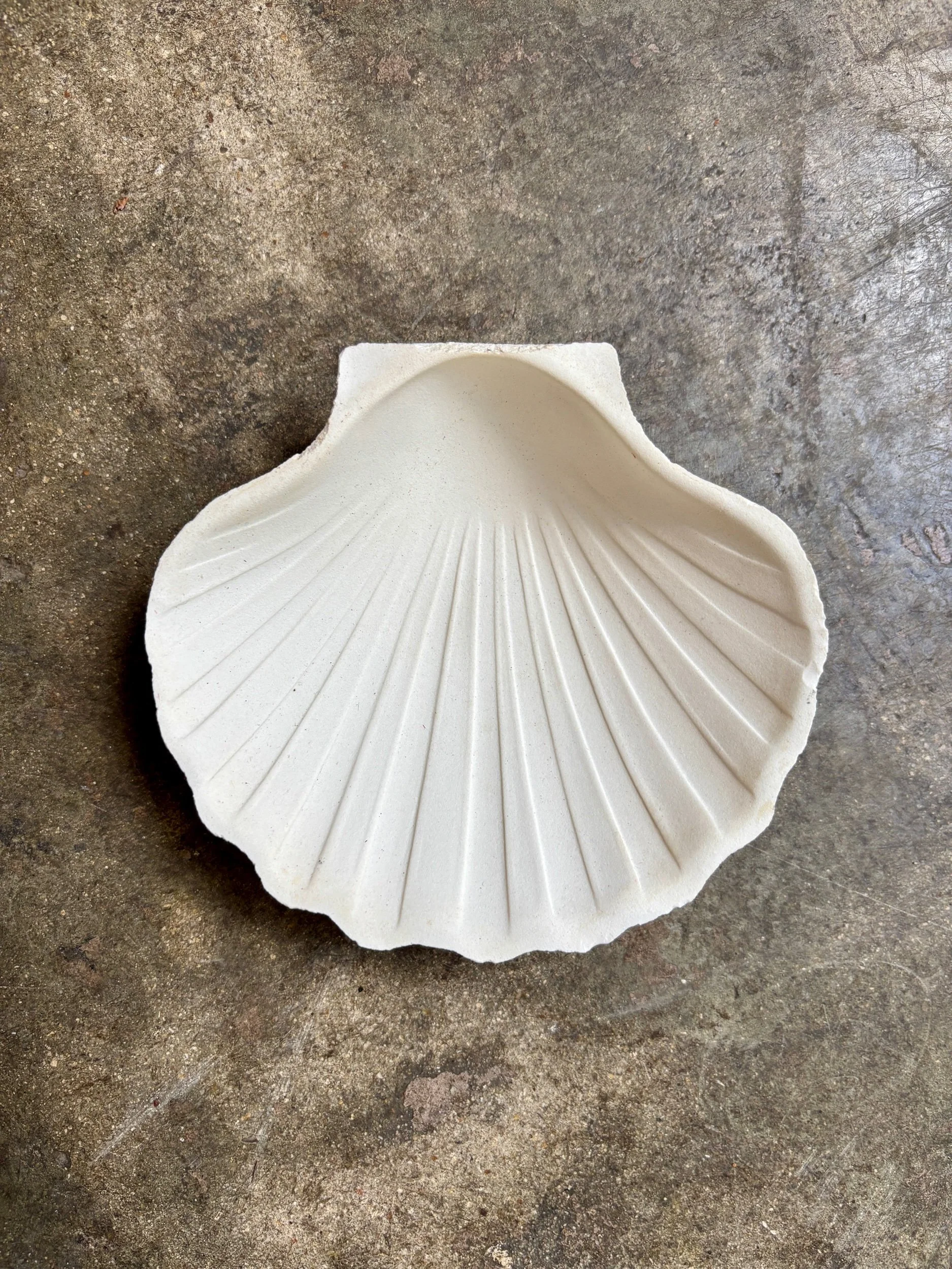 ramequin-coquillage-faience-ceramique-vaisselle-vintage-axs-design-paris-france