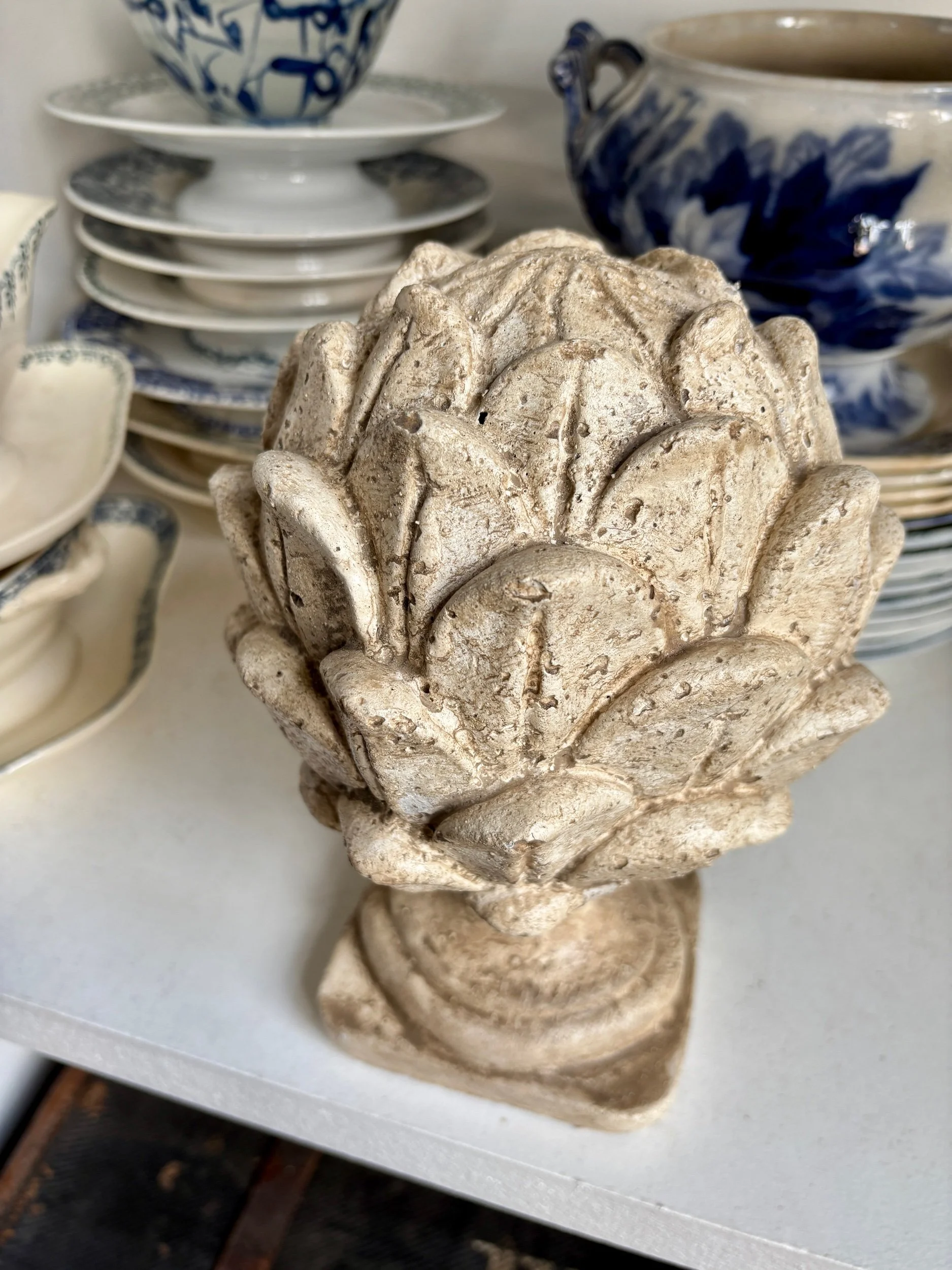 artichaut-ornement-beton-jardin-hiver-decoration-axs-design-paris-france