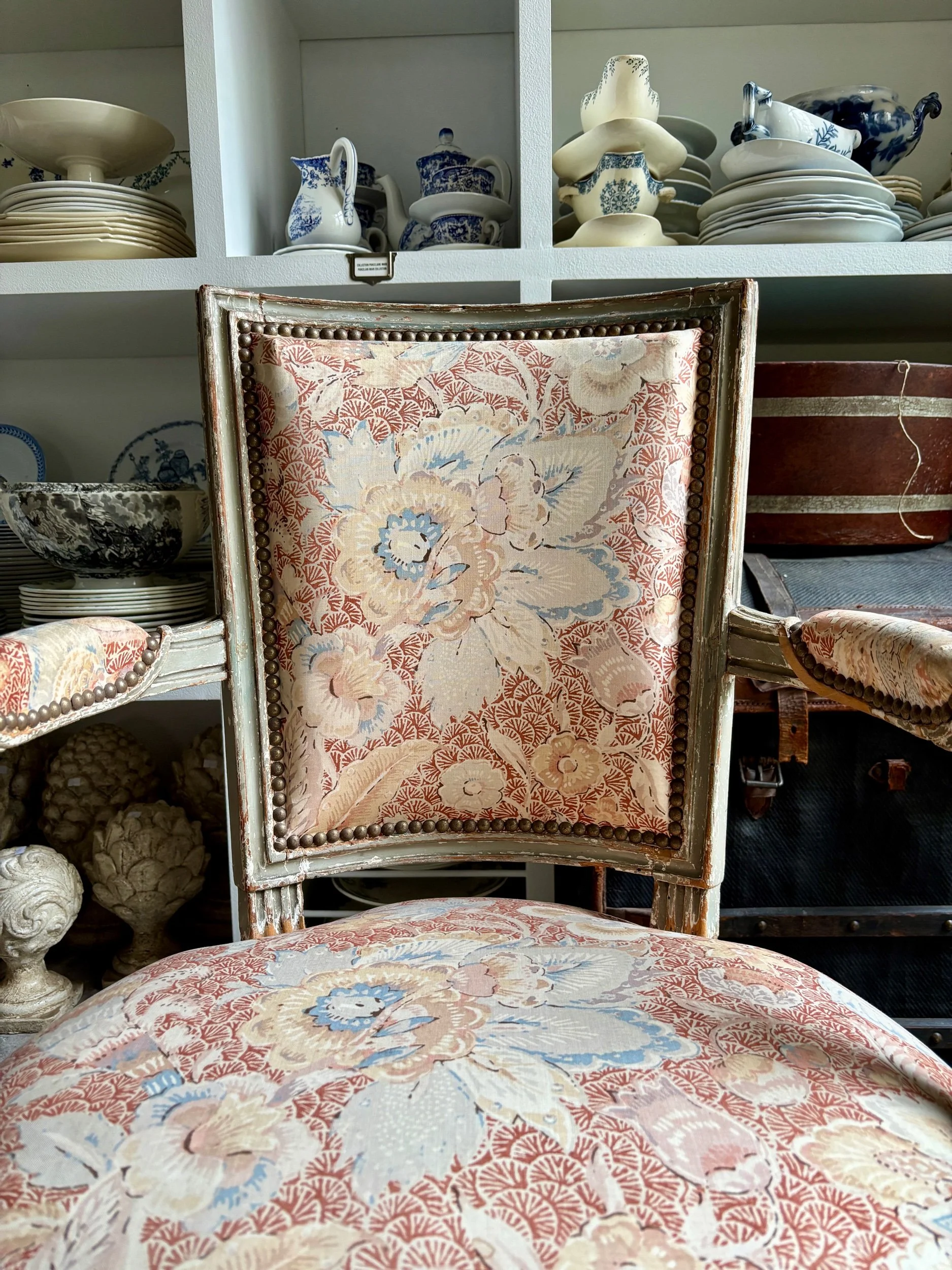 fauteuil-louis-xvi-coton-indienne-assise-classique-vintage-axs-design-paris-france