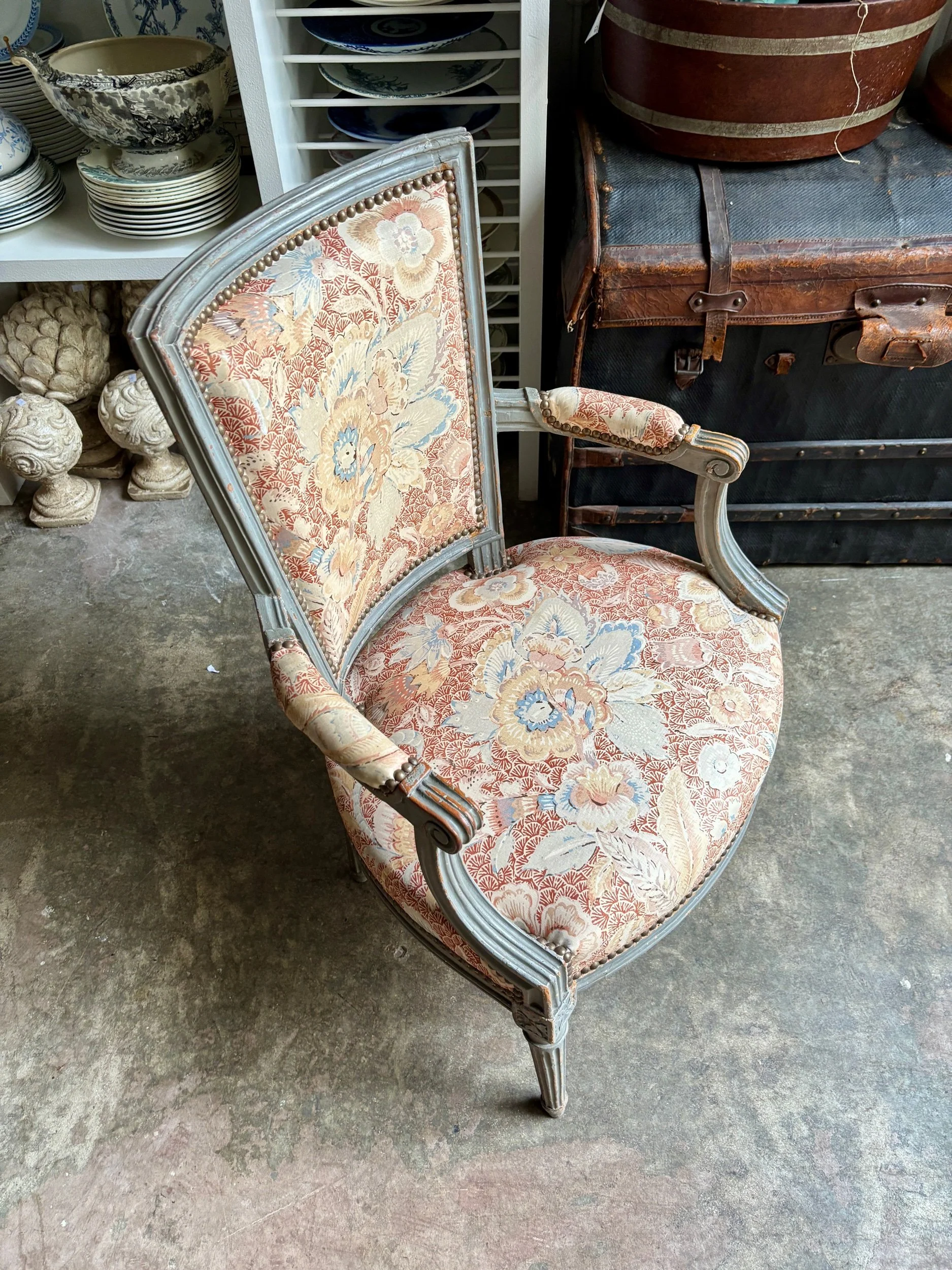 fauteuil-louis-xvi-2-coton-indienne-assise-classique-vintage-axs-design-paris-france