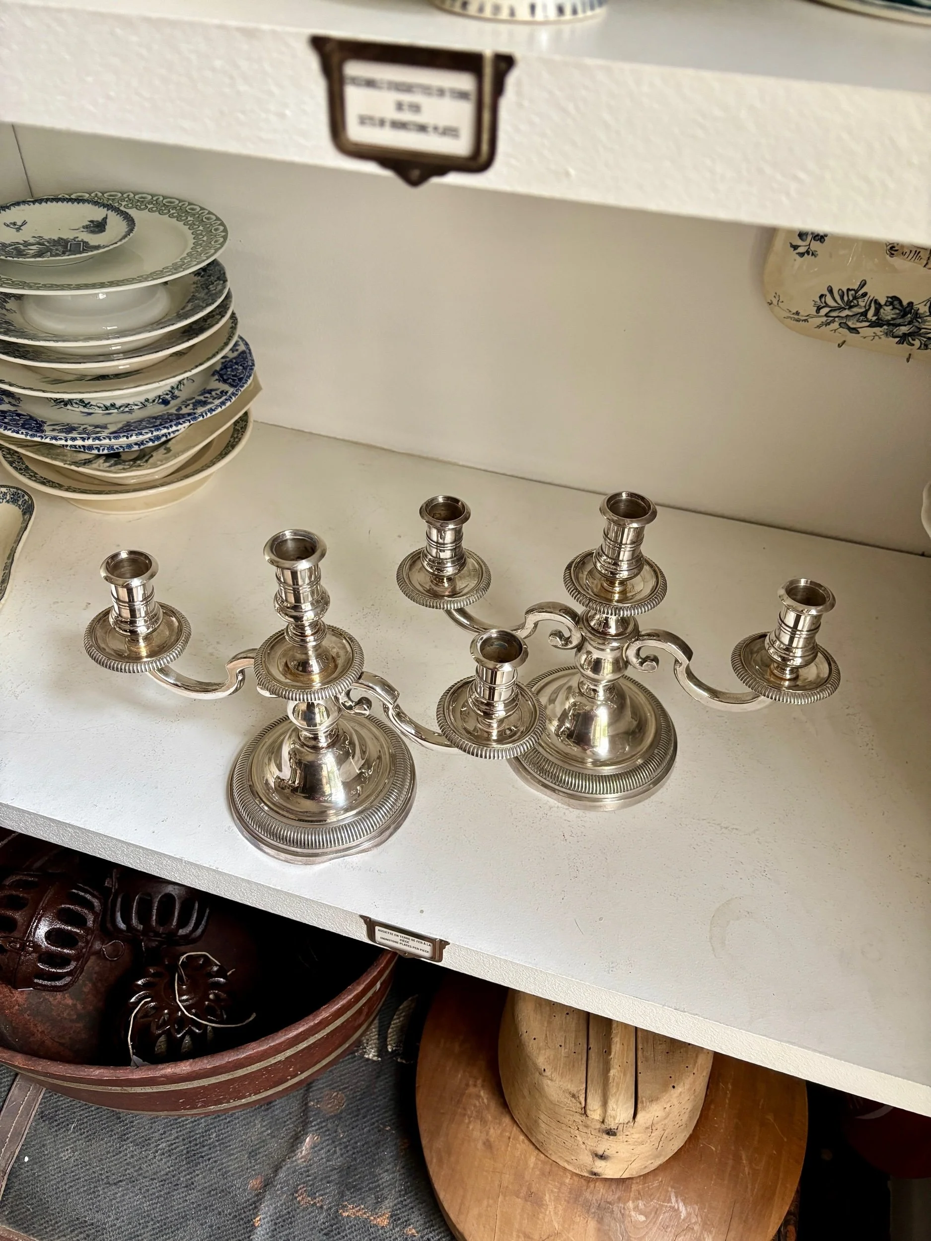 paire-chandeliers-metal-argente-decoration-vintage-axs-design-paris-france