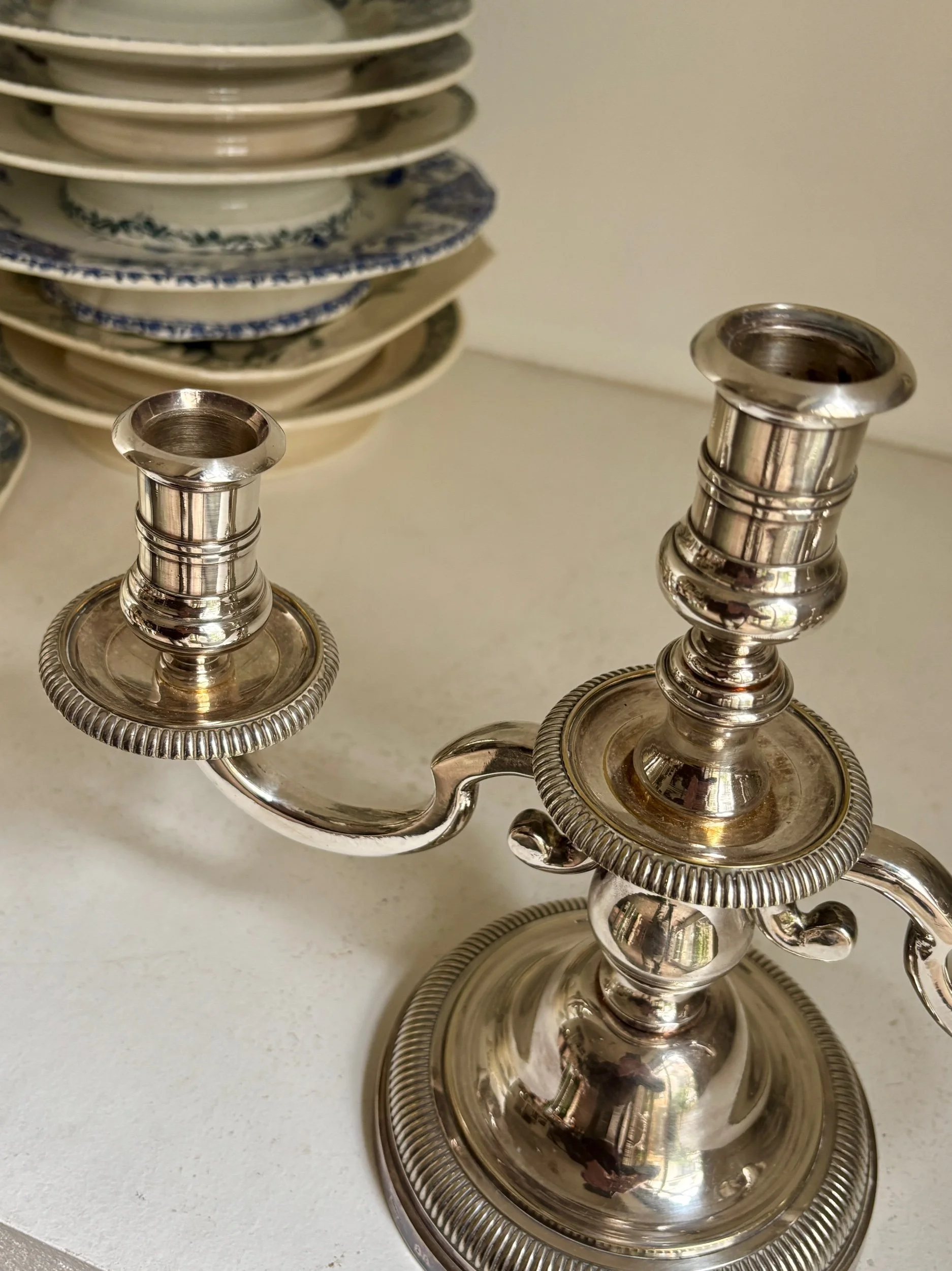 paire-chandeliers-metal-argente-decoration-vintage-axs-design-paris-france