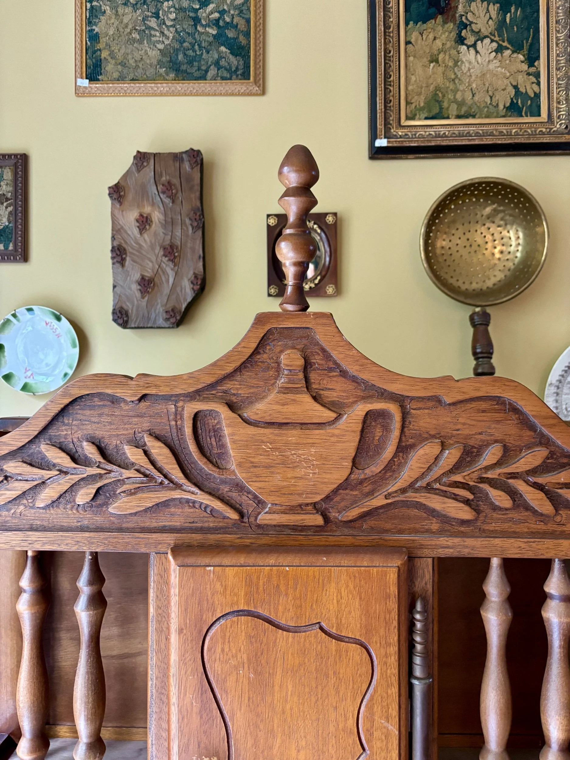 panetiere-provencale-bois-mobilier-regional-meuble-vintage-axs-design-paris-france