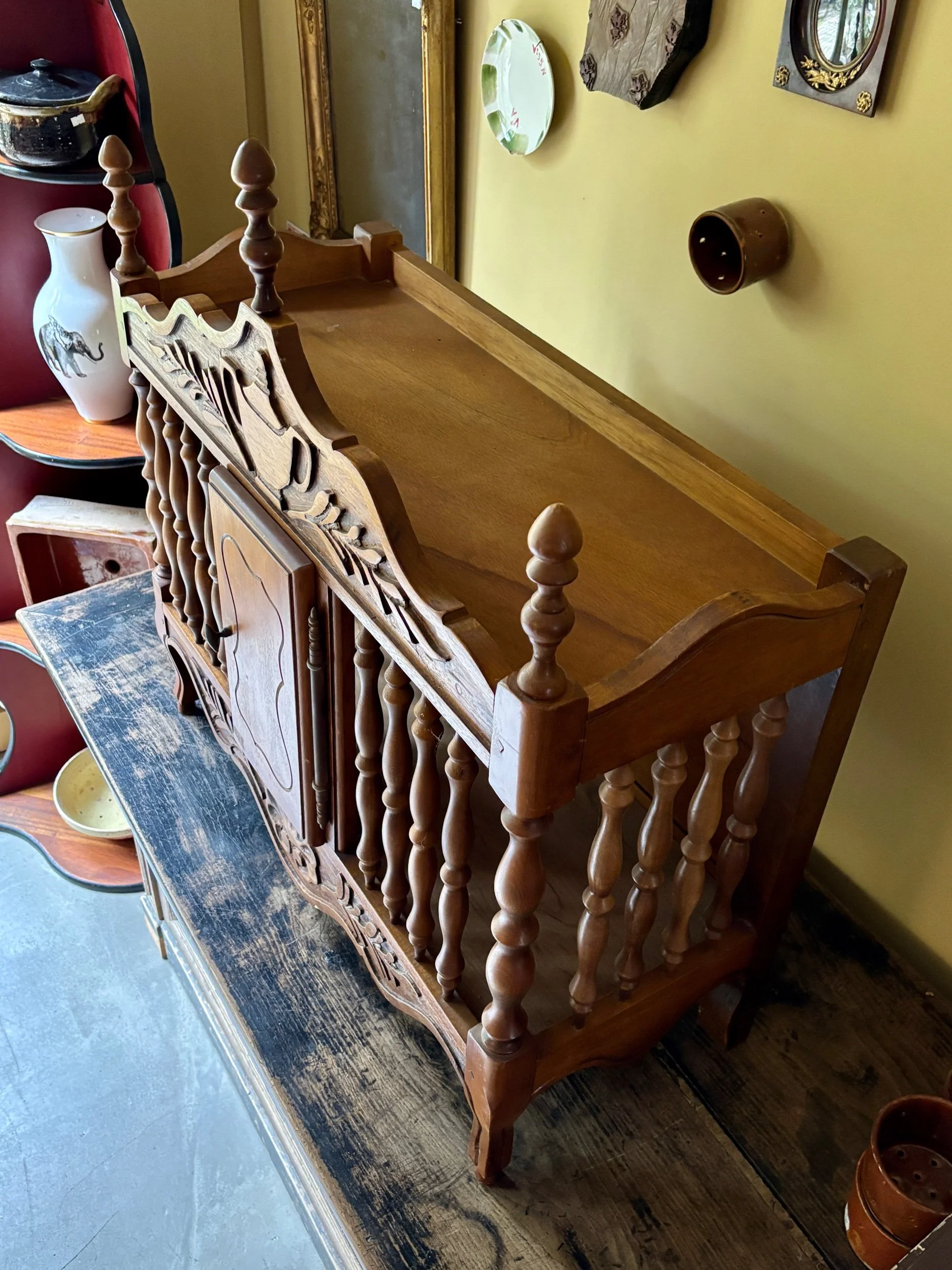 panetiere-provencale-bois-mobilier-regional-meuble-vintage-axs-design-paris-france
