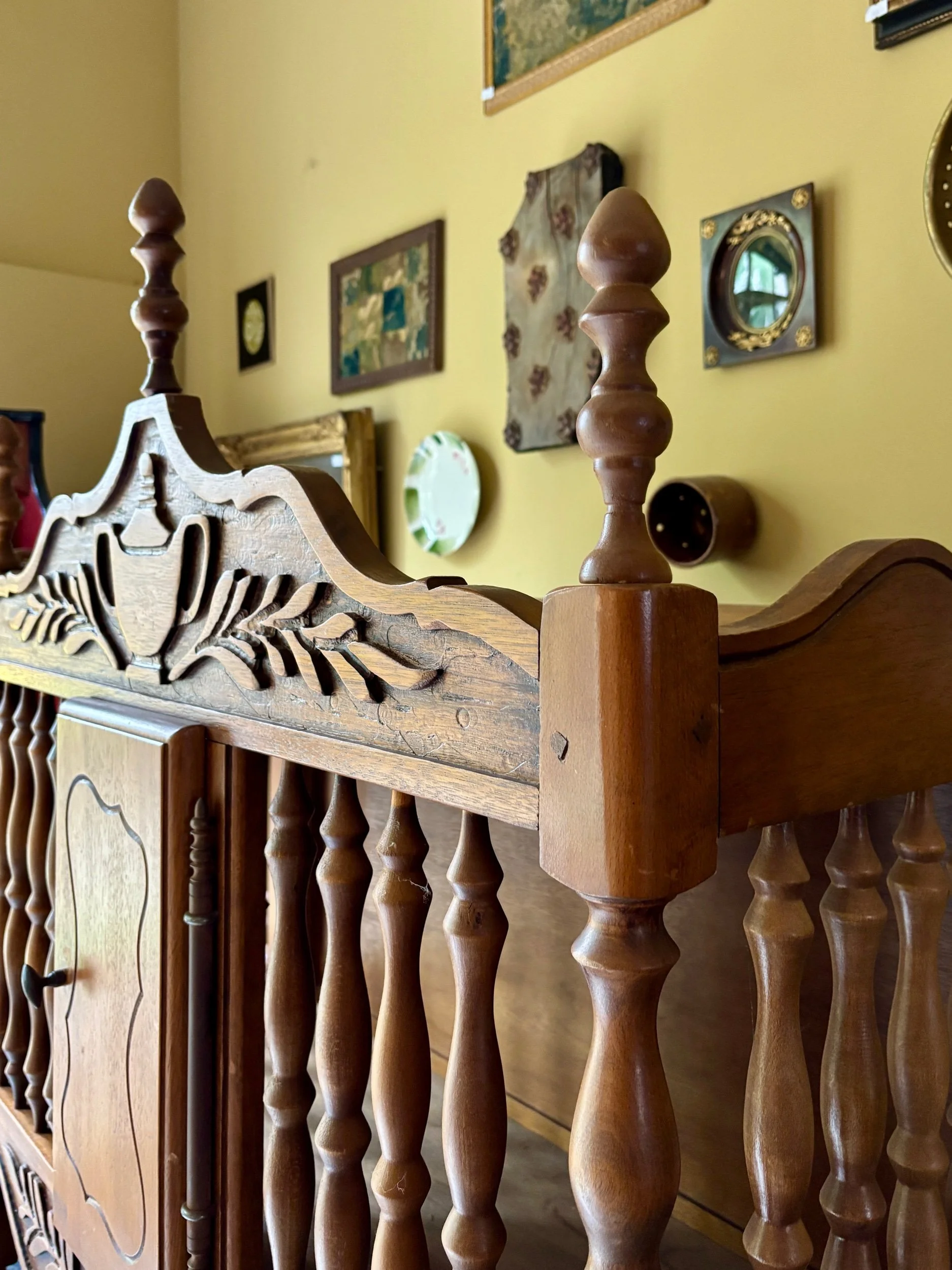 panetiere-provencale-bois-mobilier-regional-meuble-vintage-axs-design-paris-france