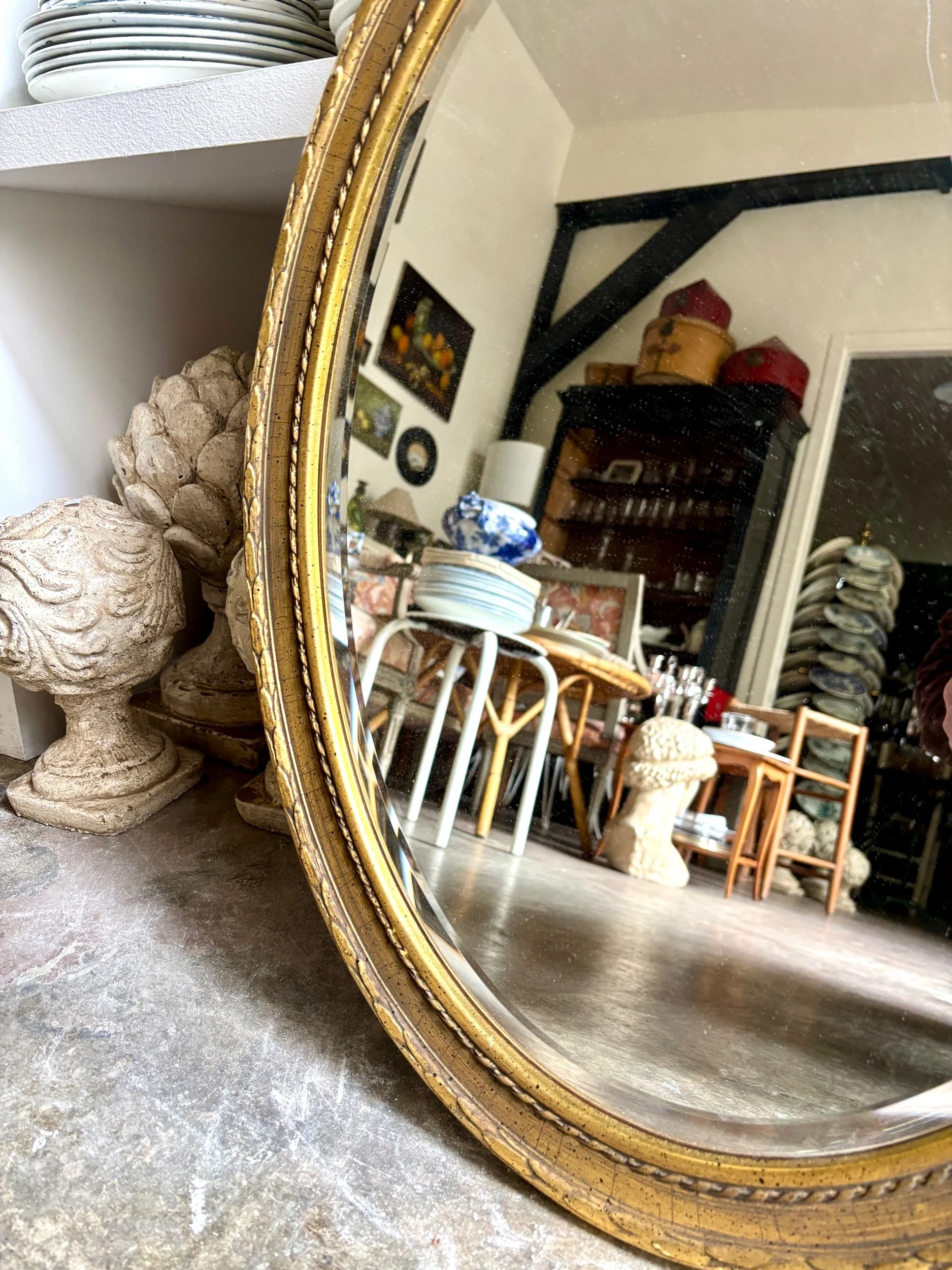 miroir-ovale-dore-noeud-deknudt-belgique-decoration-vintage-axs-design-paris-france