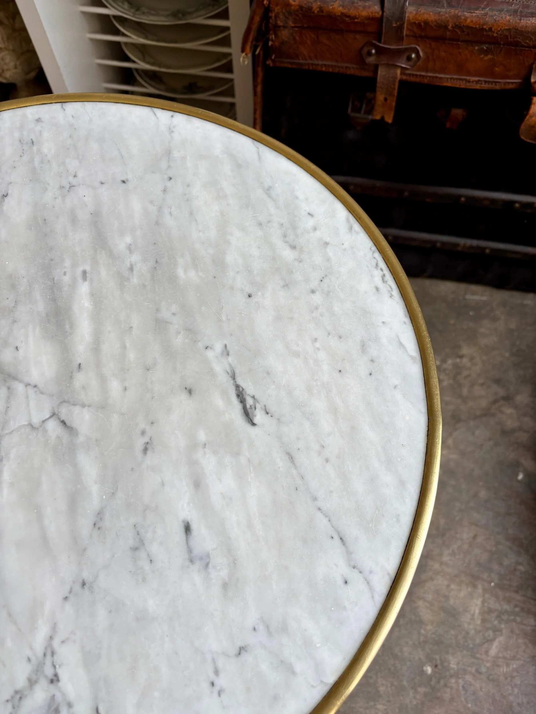 table-bistrot-marbre-blanc-fonte-fer-vert-vintage-axs-design-paris-france