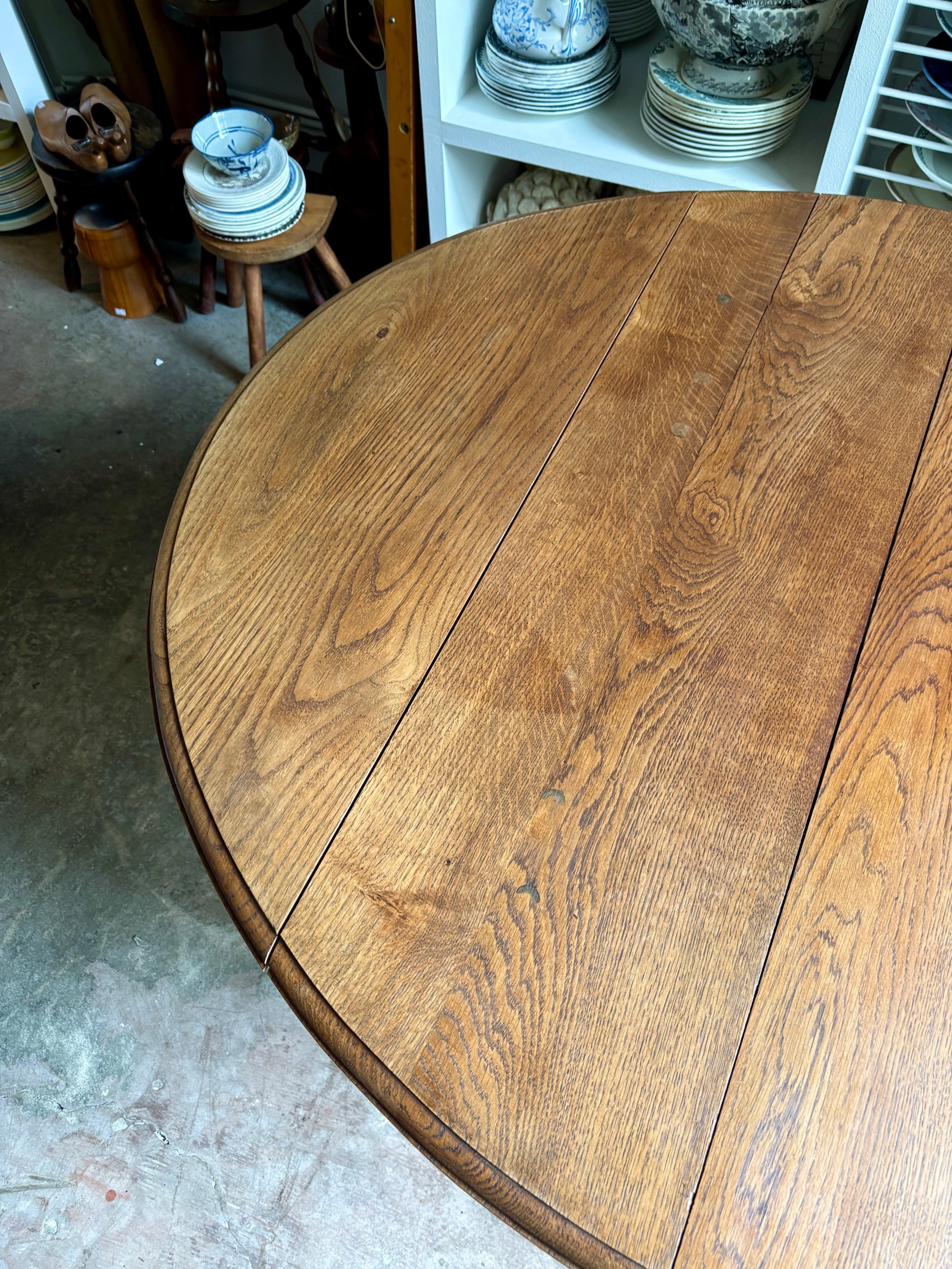 table-manger-bois-fonce-vintage-axs-design-paris-france