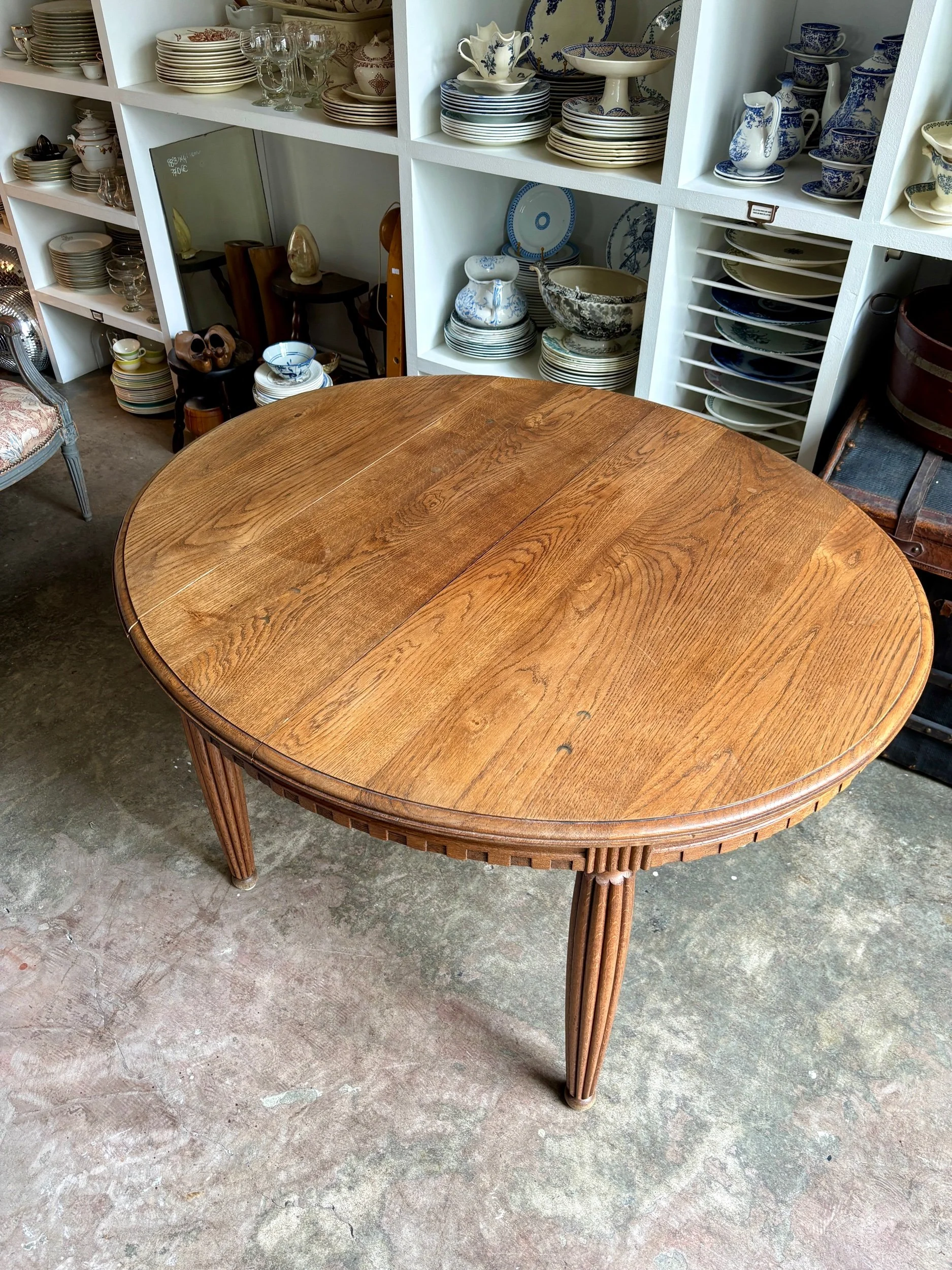 table-manger-bois-fonce-vintage-axs-design-paris-france