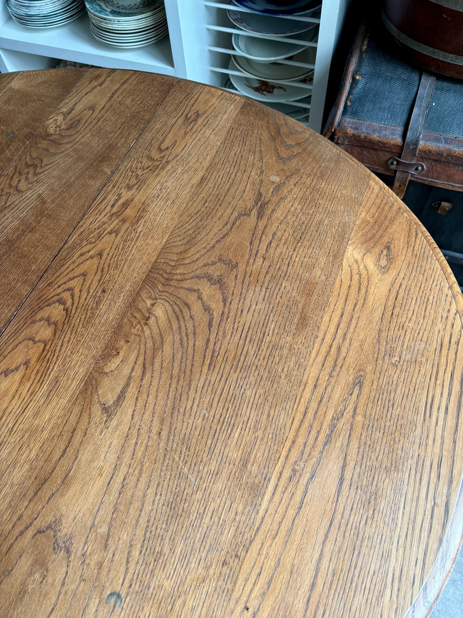 table-manger-bois-fonce-vintage-axs-design-paris-france
