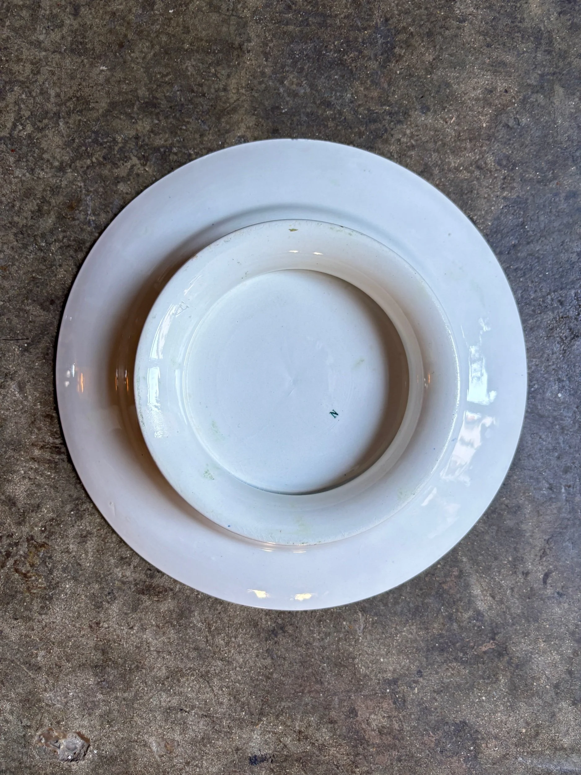 assiette-gateau-terre-de-fer-creil-montereau-compiegne-vaisselle-vintage-axs-design-paris-france