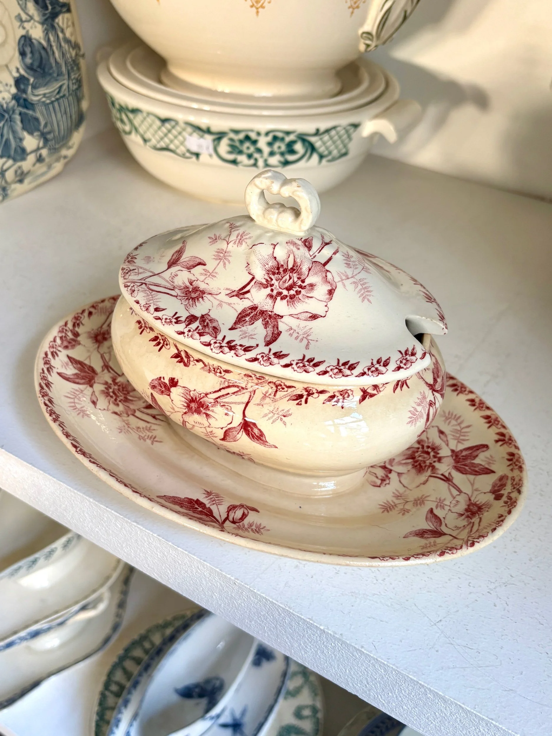 sauciere-terre-de-fer-rose-gien-roses-de-noel-vaisselle-vintage-axs-design-paris-france
