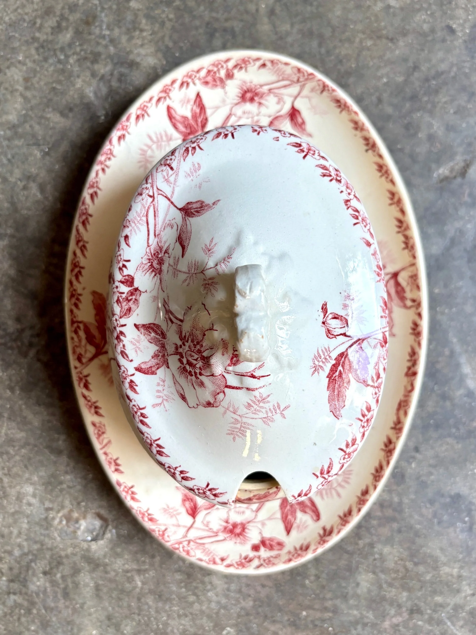 sauciere-terre-de-fer-rose-gien-roses-de-noel-vaisselle-vintage-axs-design-paris-france