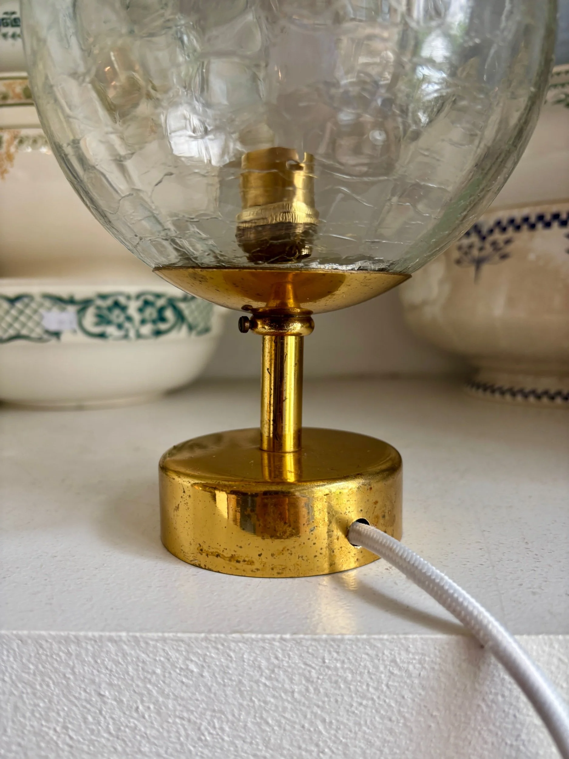lampe-table-verre-craquele-metal-dore-luminaire-vintage-axs-design-paris-france