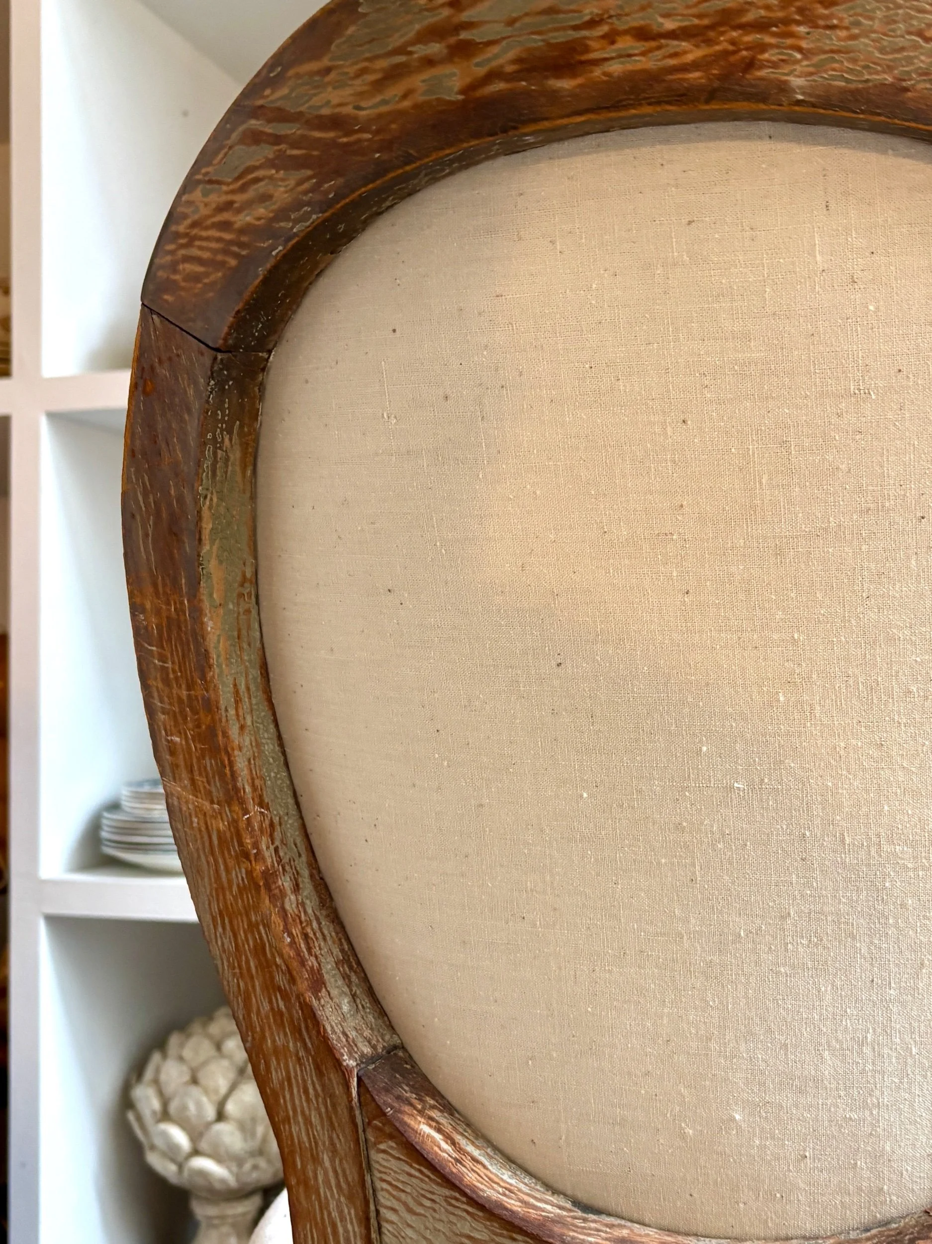 chaise-dossier-medaillon-coton-beige-assise-vintage-axs-design-paris-france