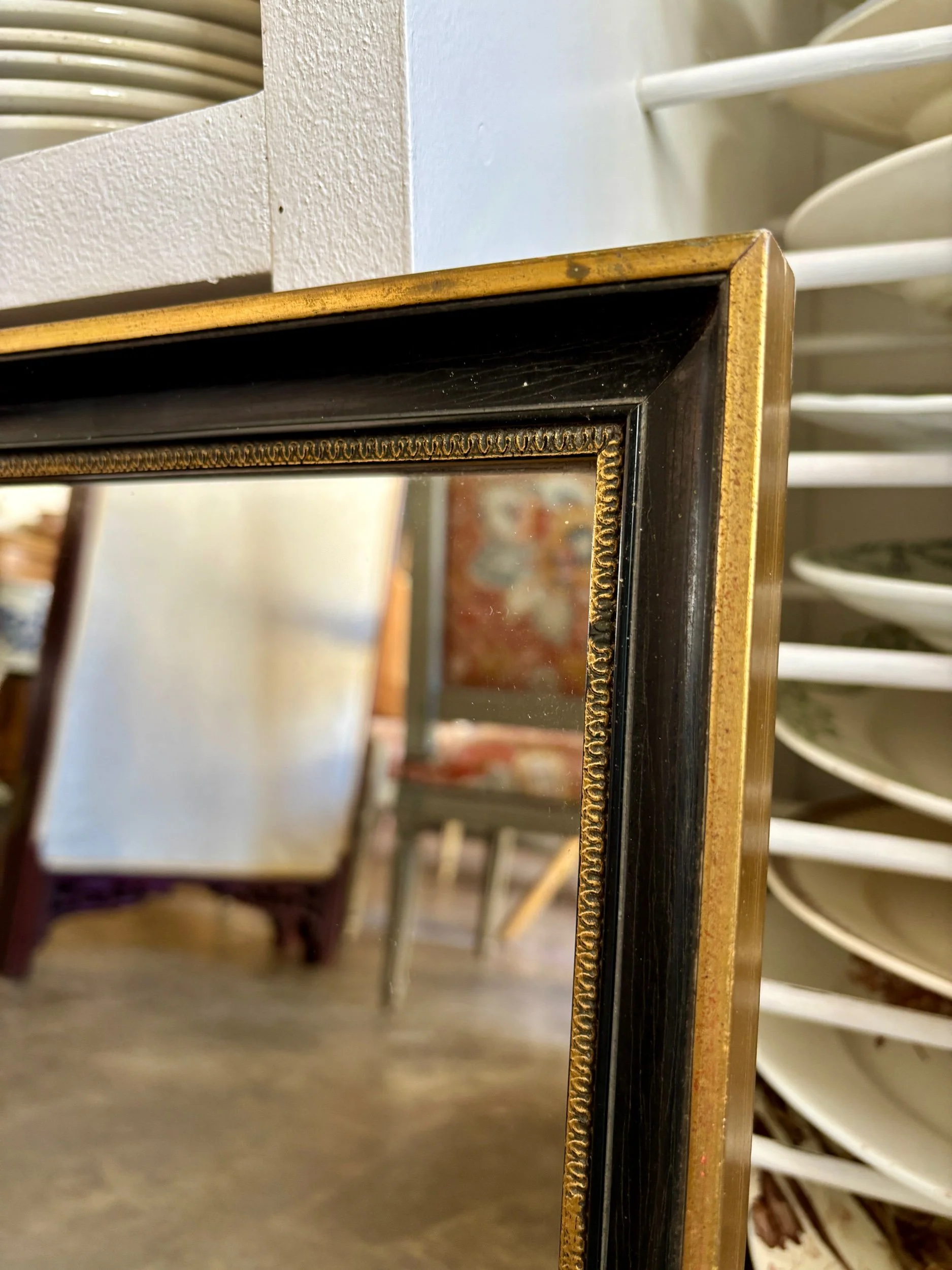 miroir-bois-stuc-noir-dore-palmettes-decoration-vintage-axs-design-paris-france