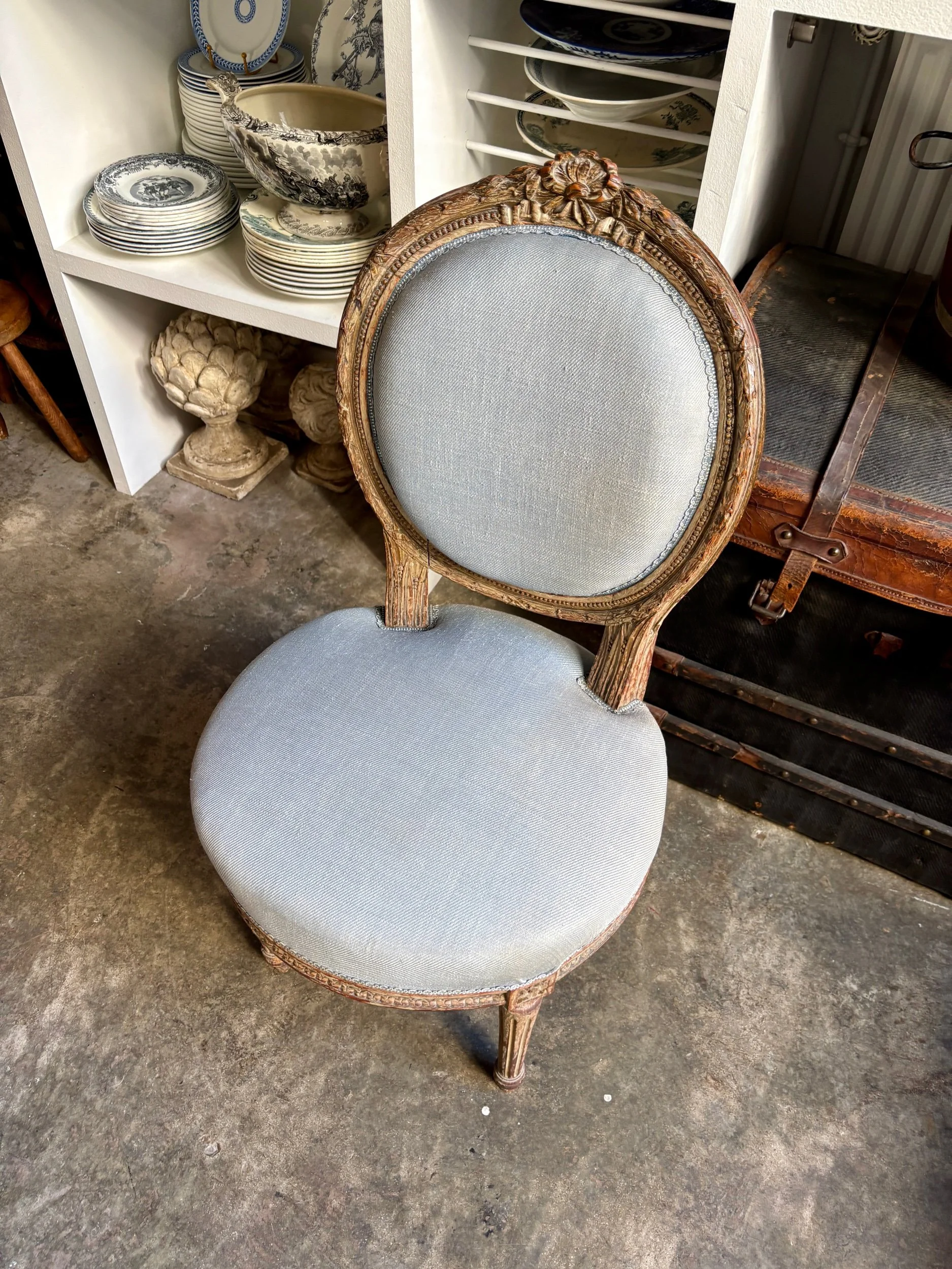 chaise-medaillon-bois-coton-bleu-assise-classique-vintage-axs-design-paris-france