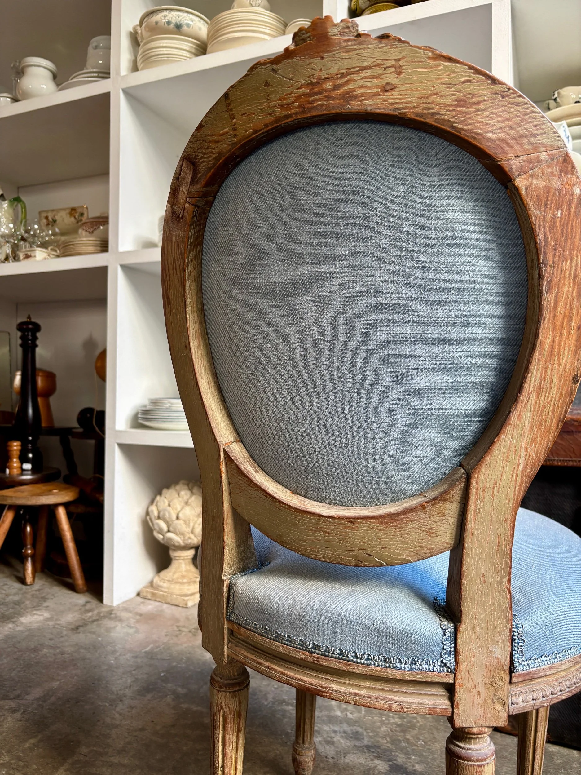 chaise-medaillon-bois-coton-bleu-assise-classique-vintage-axs-design-paris-france