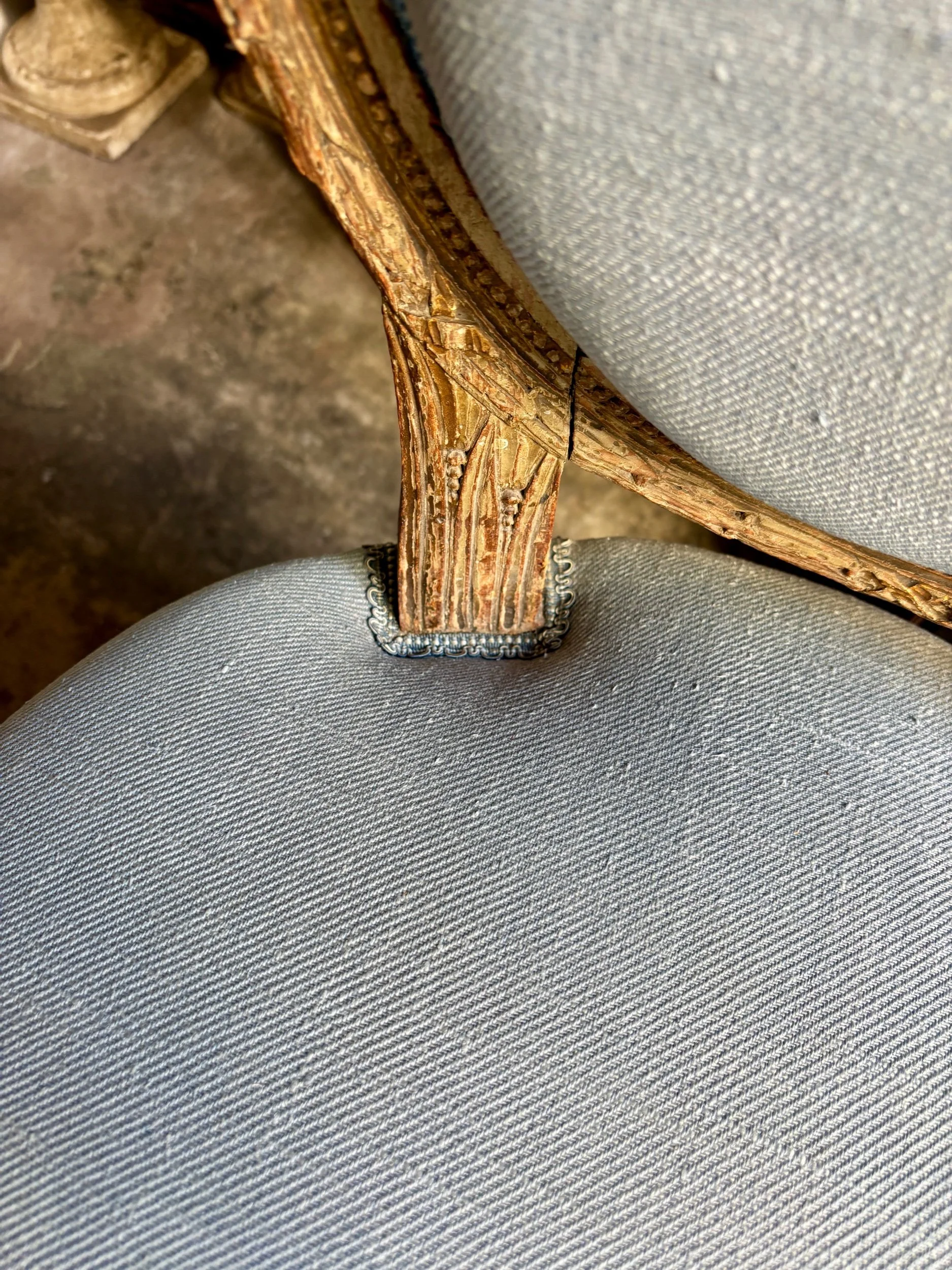 chaise-medaillon-bois-coton-bleu-assise-classique-vintage-axs-design-paris-france