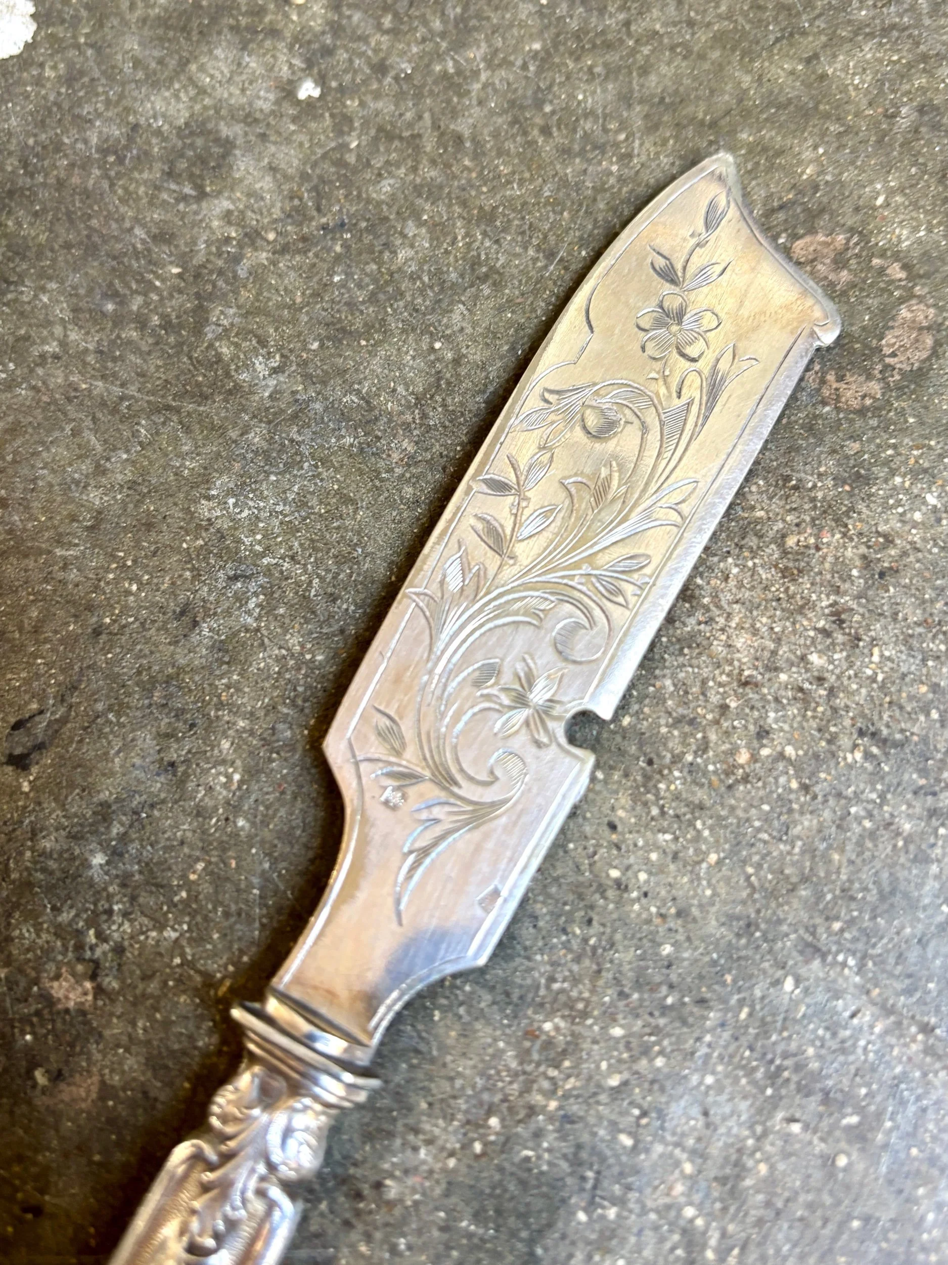 couteau-mignardise-couvert-service-argent-vaisselle-vintage-axs-design-paris-france