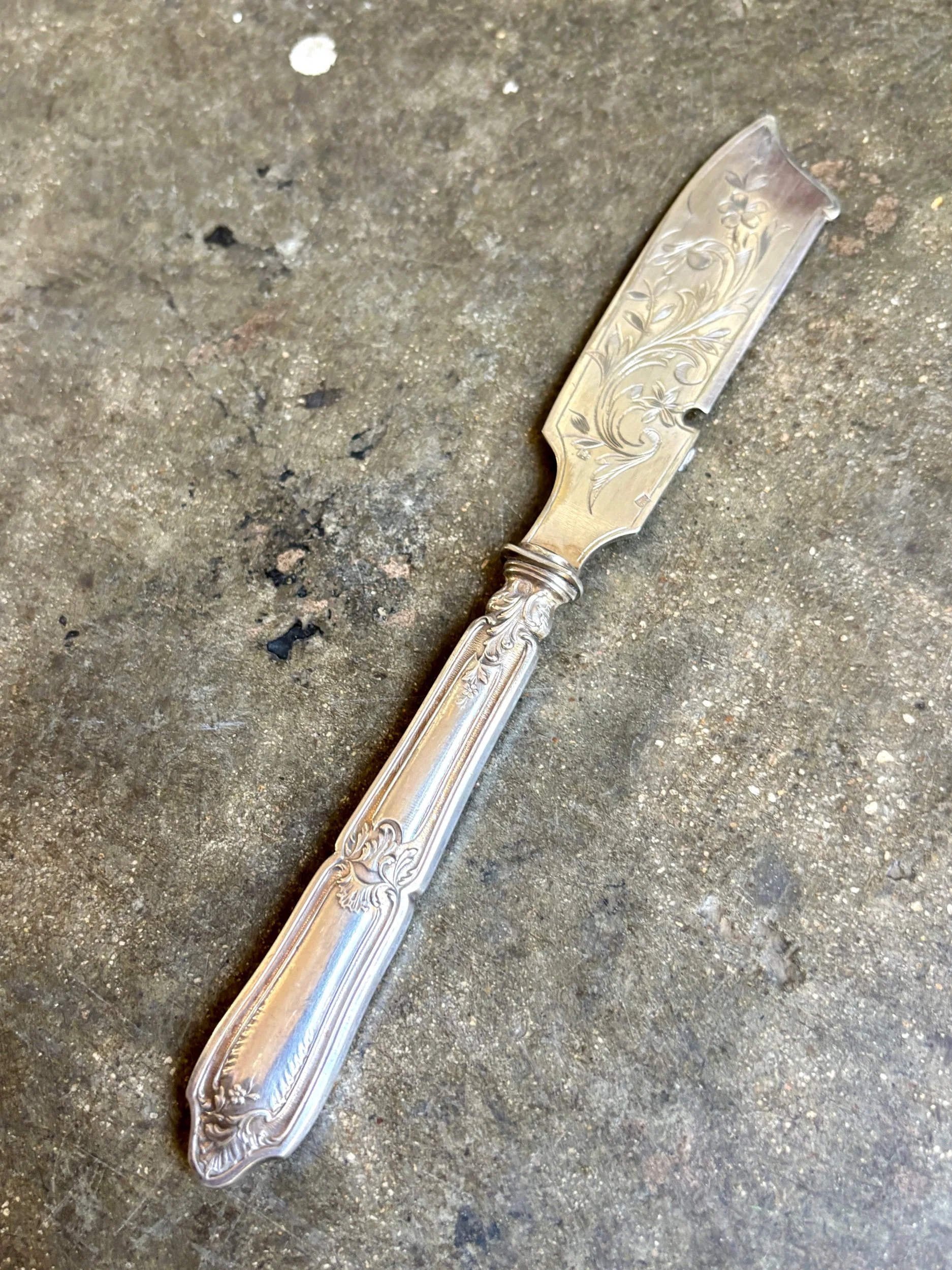 couteau-mignardise-couvert-service-argent-vaisselle-vintage-axs-design-paris-france