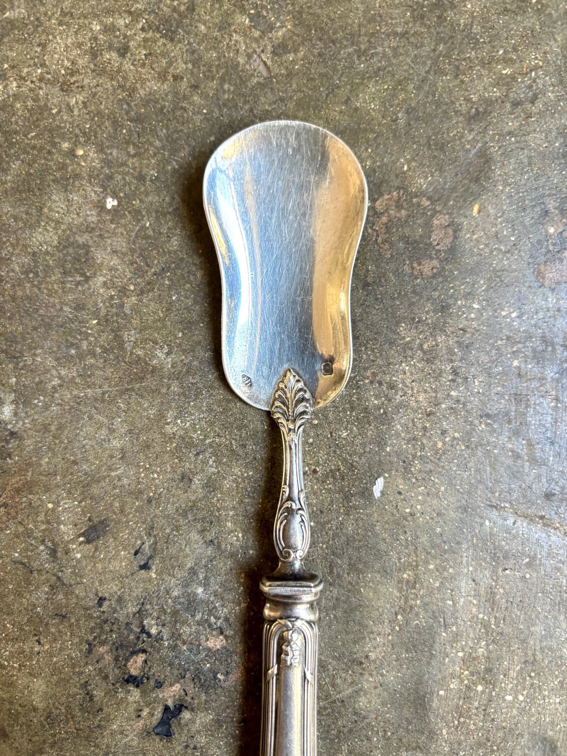 pelle-mignardise-perrin-couvert-service-argent-vaisselle-vintage-axs-design-paris-france