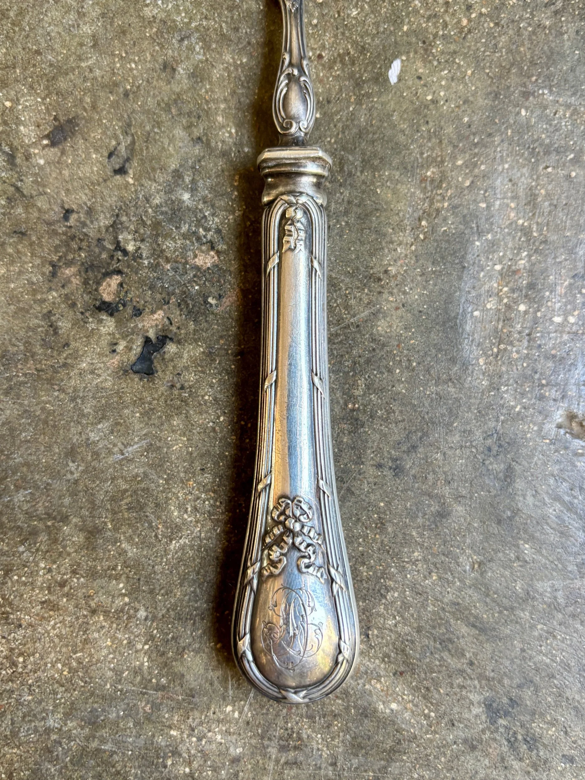 pelle-mignardise-perrin-couvert-service-argent-vaisselle-vintage-axs-design-paris-france