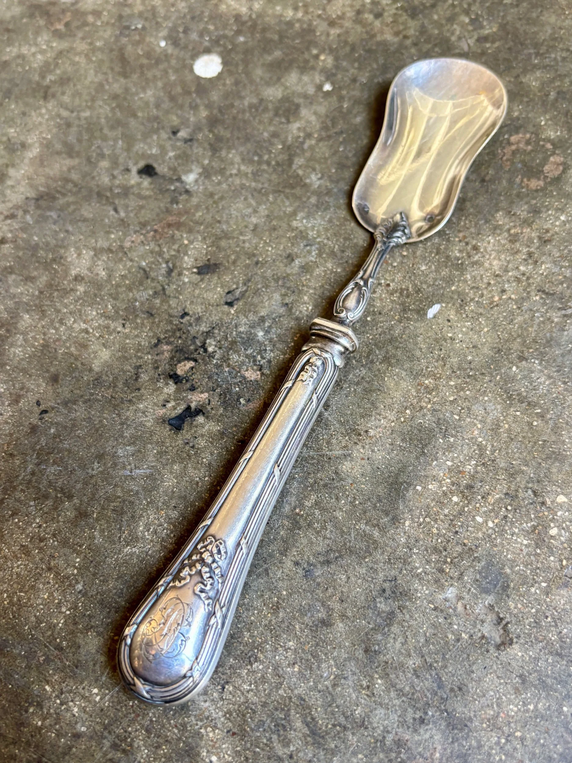 pelle-mignardise-perrin-couvert-service-argent-vaisselle-vintage-axs-design-paris-france
