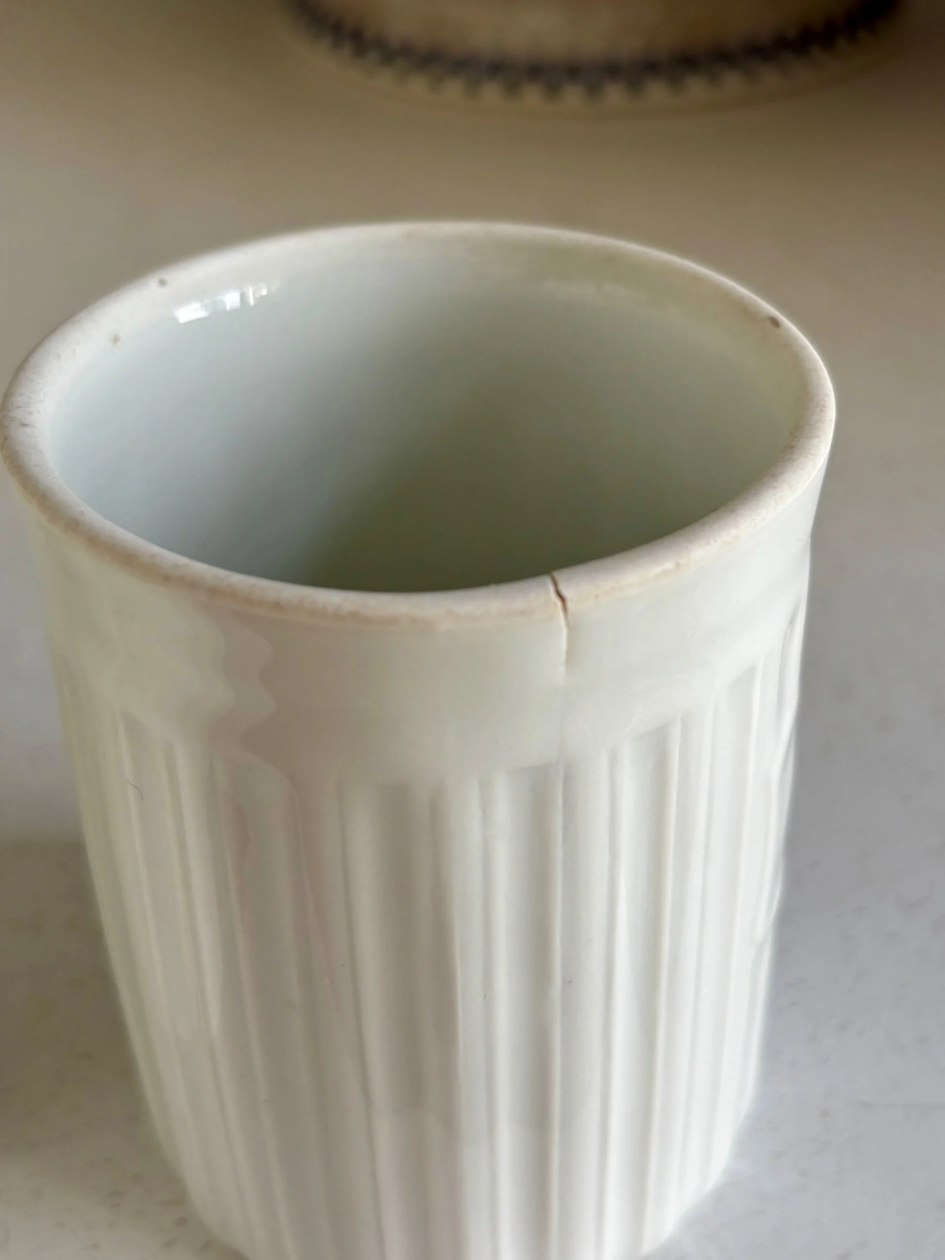 pots-porcelaine-blanc-limoges-decoration-vintage-axs-design-paris-france