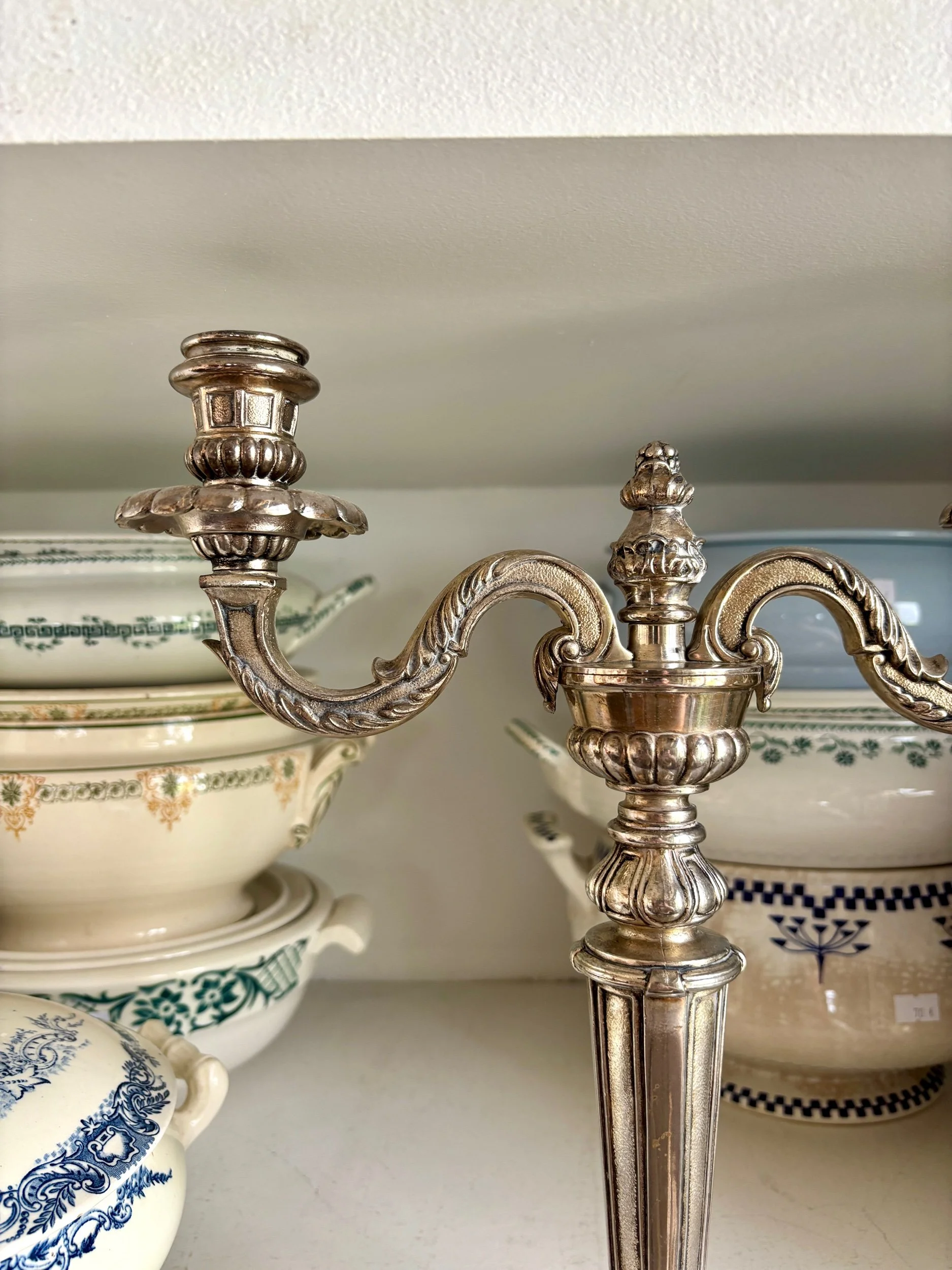 chandelier-2-feux-metal-argente-louis-xv-decoration-classique-vintage-axs-design-paris-france