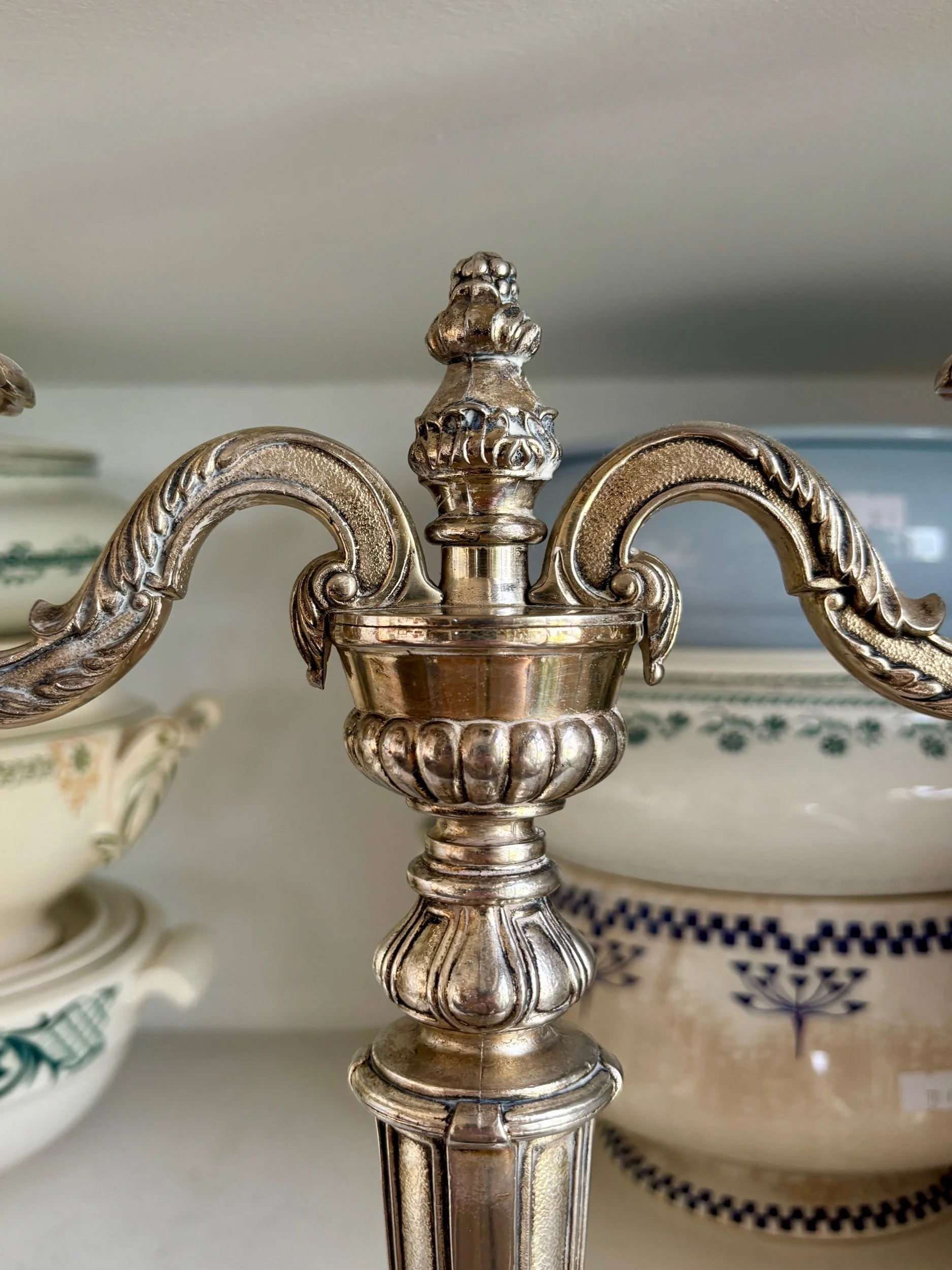 chandelier-2-feux-metal-argente-louis-xv-decoration-classique-vintage-axs-design-paris-france