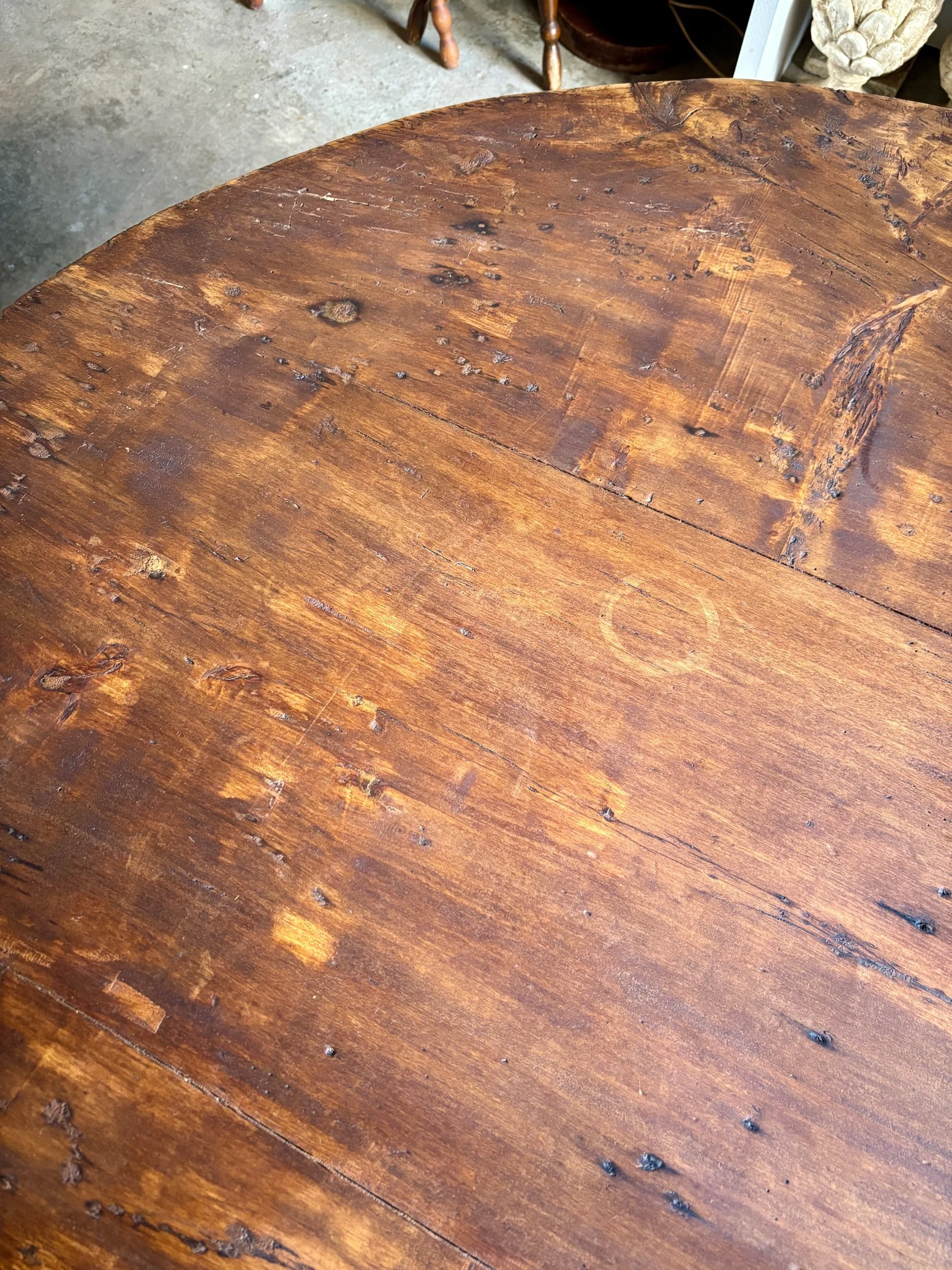 table-ferme-ronde-bois-tiroir-meuble-vintage-axs-design-paris-france