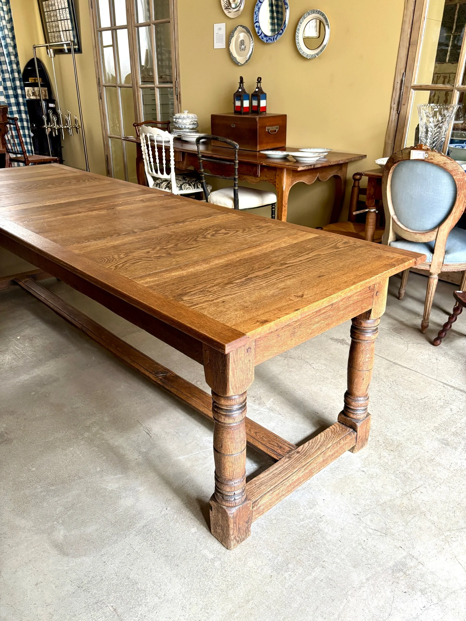 table-drapier-bois-massif-meuble-vintage-axs-design-paris-france