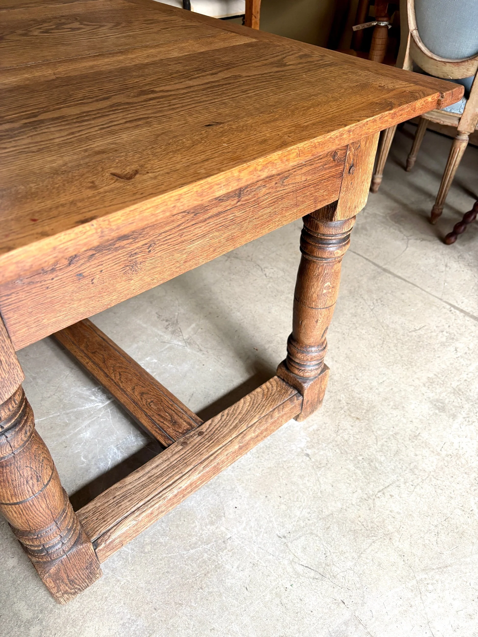 table-drapier-bois-massif-meuble-vintage-axs-design-paris-france